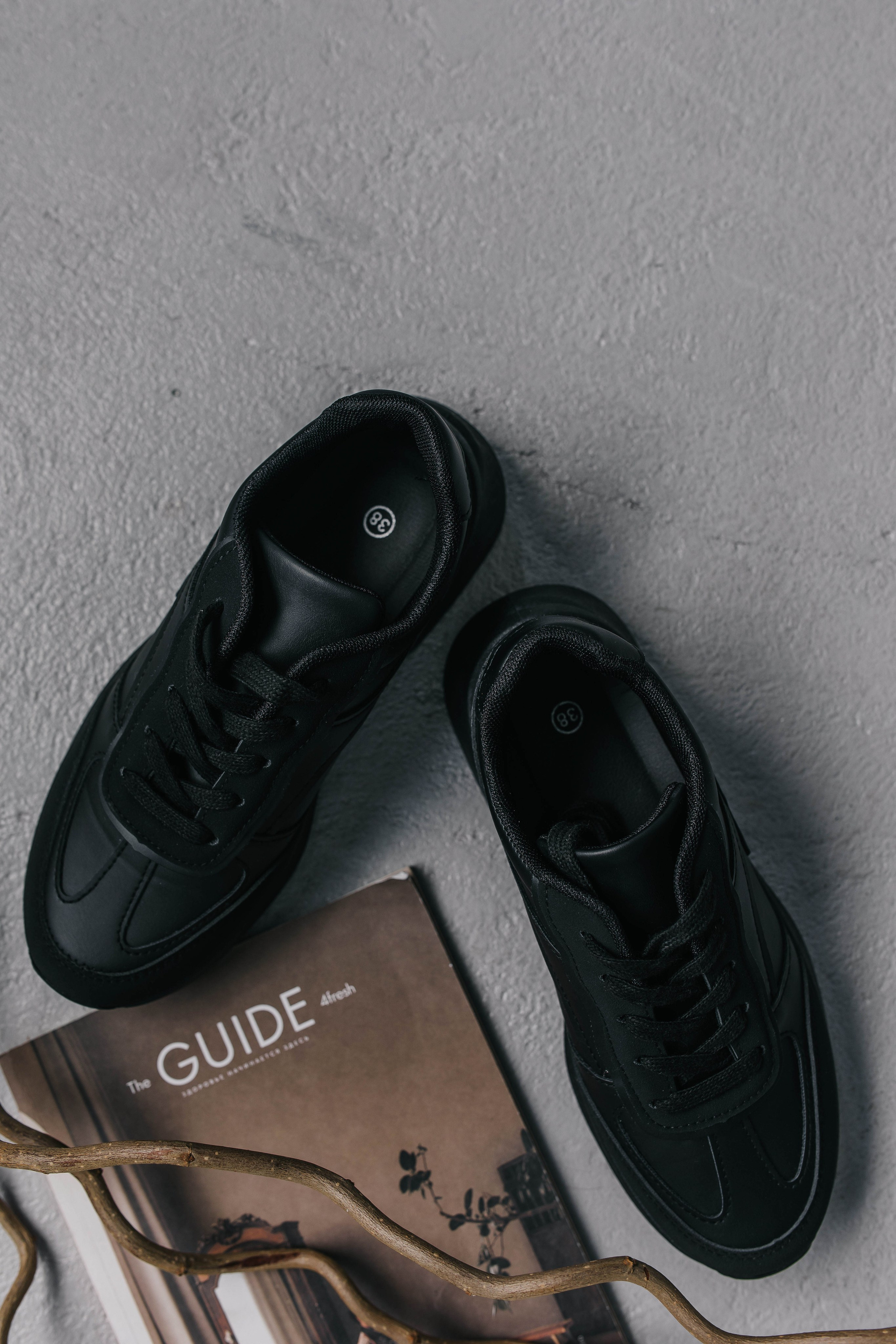 Кроссовки как в Pinterest. Профессиональный фотограф