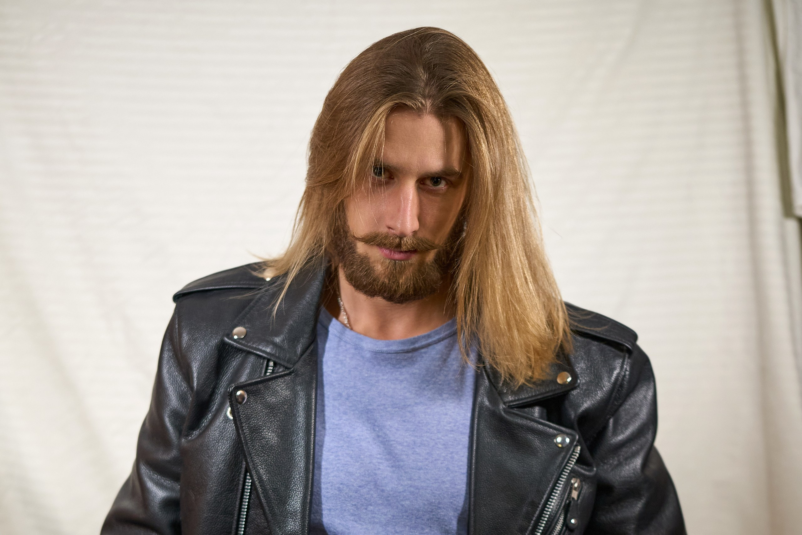 Внезапно, Герман. Фотографирует красивое Денис Горностаев