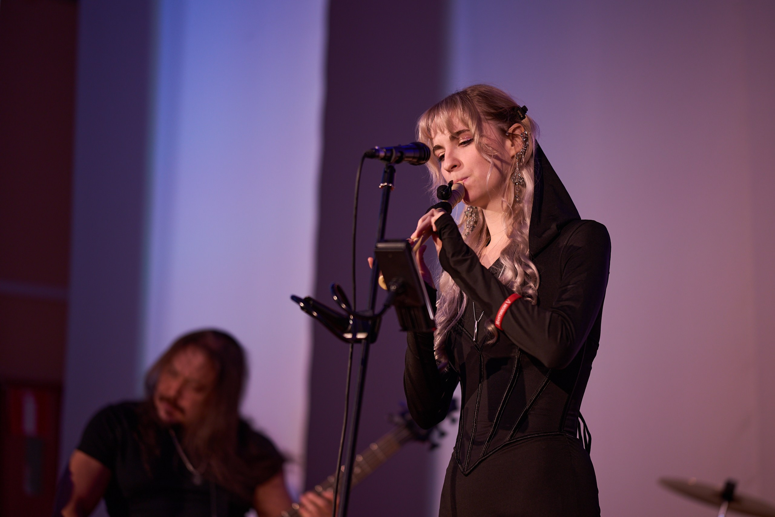 Мантикон V (2025). Фотографирует красивое Денис Горностаев