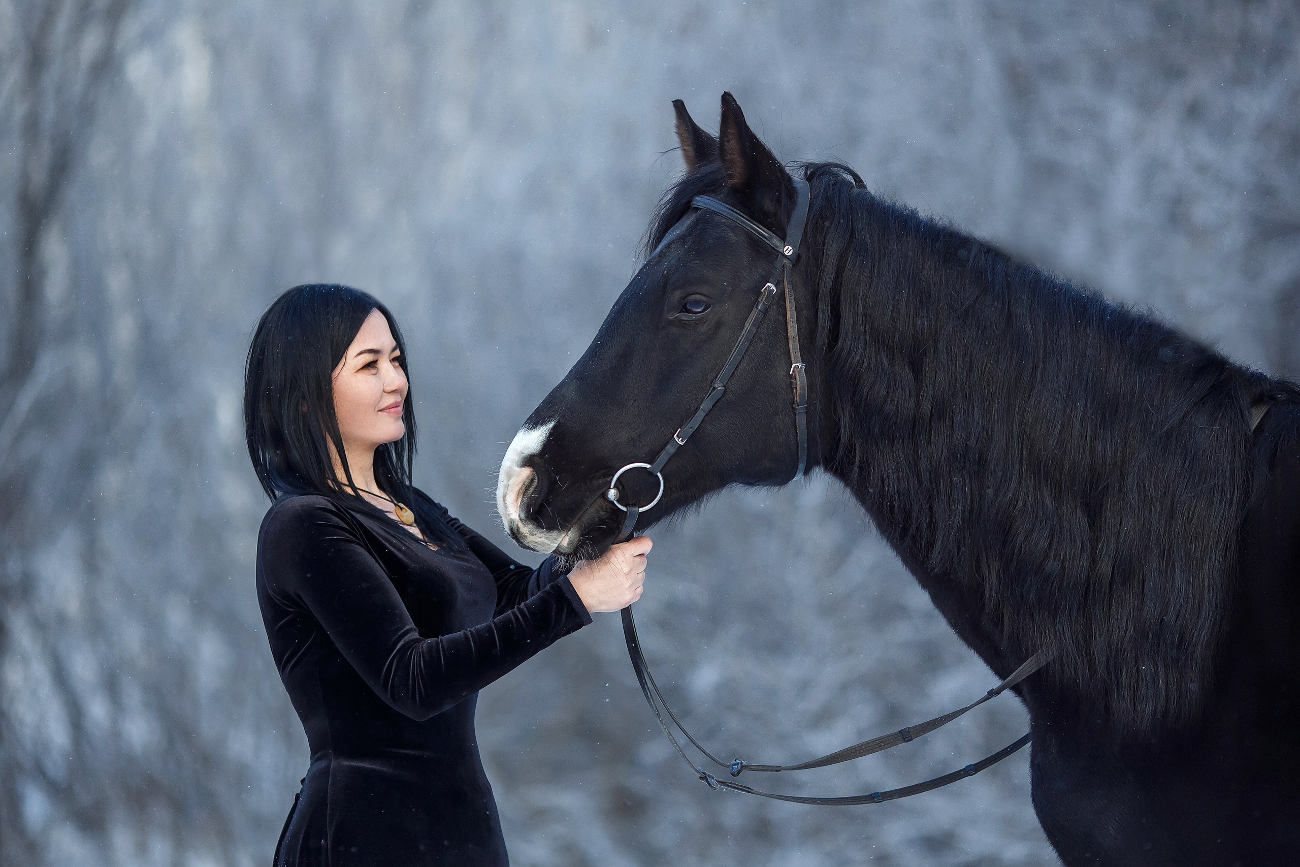 С конем. Сказочный фотограф фотопроекты фототуры в Новосибирске и на Алтае