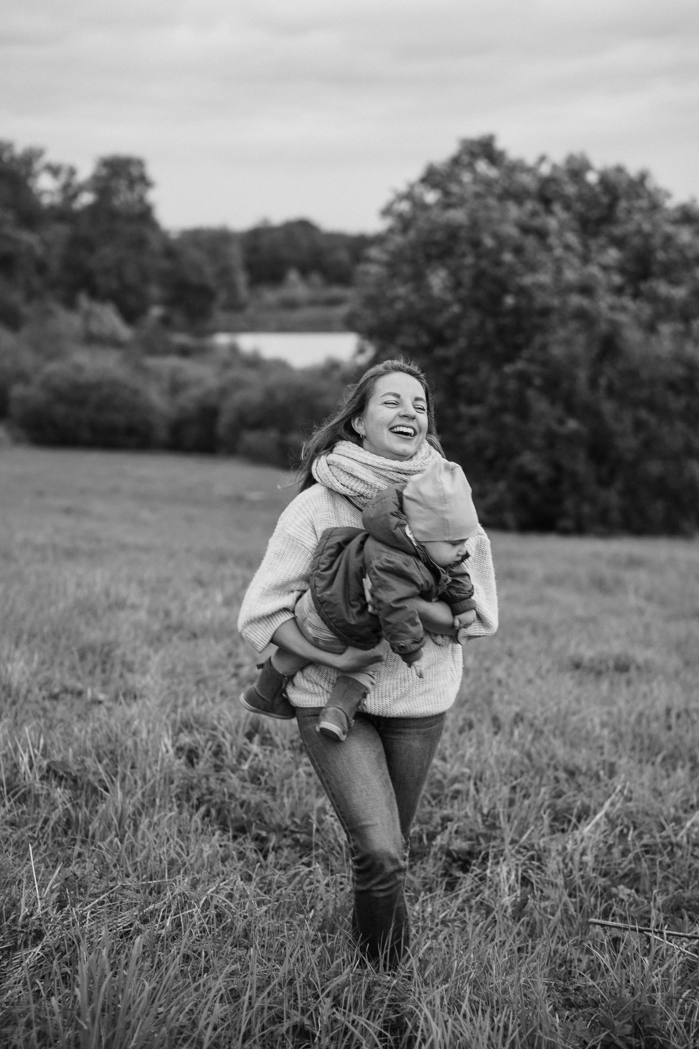 Семья Алеси и Ульяны на природе. Фотограф Ольга Игорева