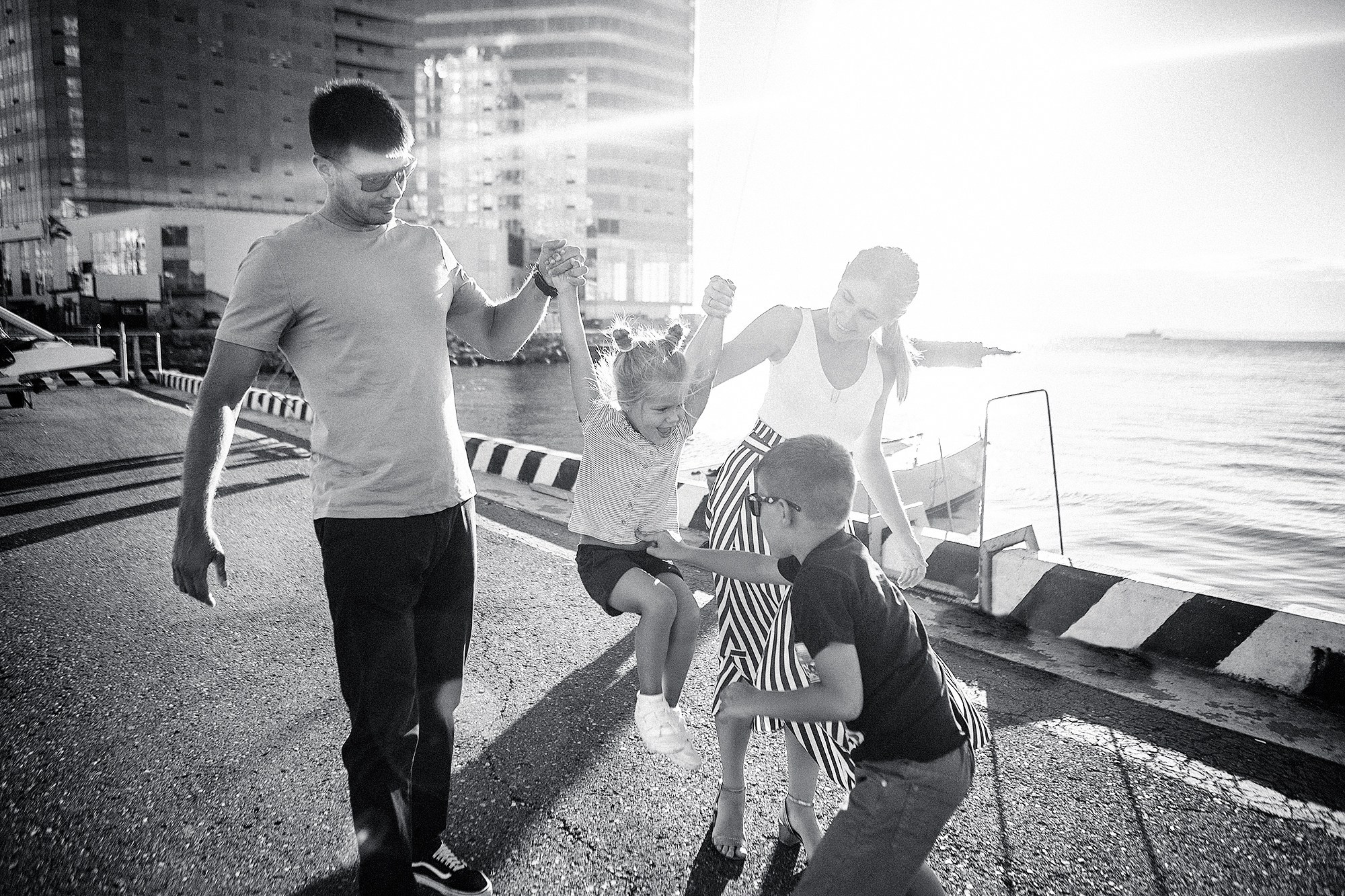 Прогулка по городу. Свадебный фотограф Владивосток Алина Гевондова