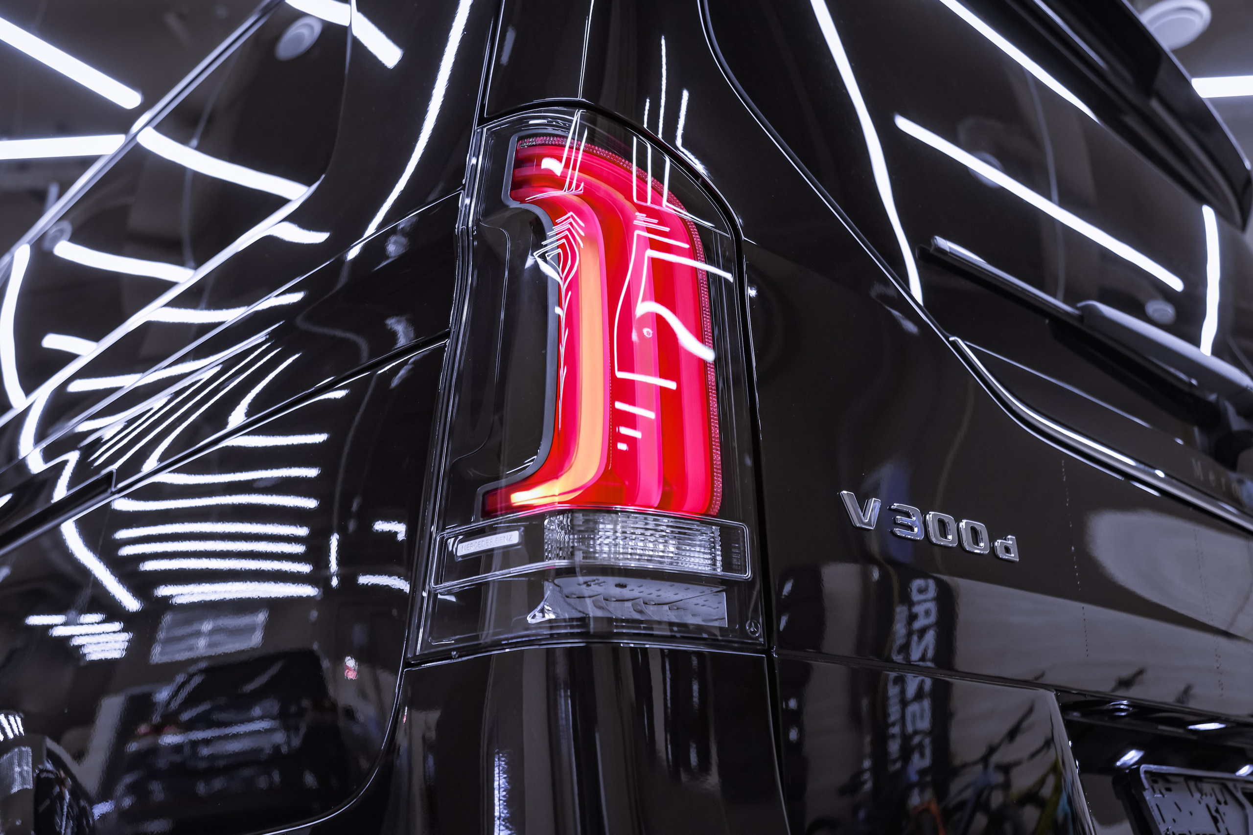 2024 MERCEDES BENZ V 300 d 4MATIC. Mixturecaptures