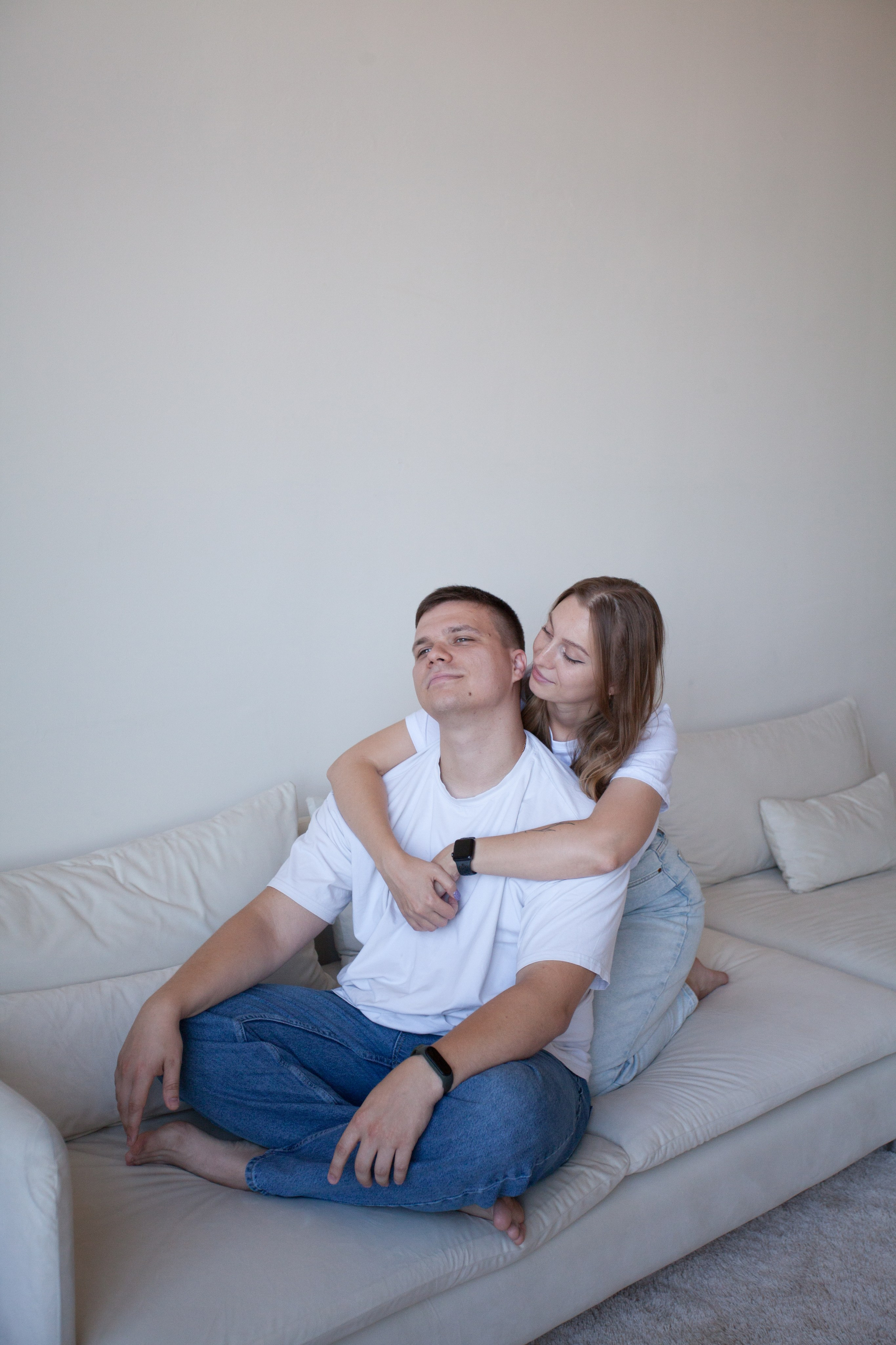 Женя и Кристина минимализм. Семейный и детский фотограф в Краснодаре Брусилова Марина