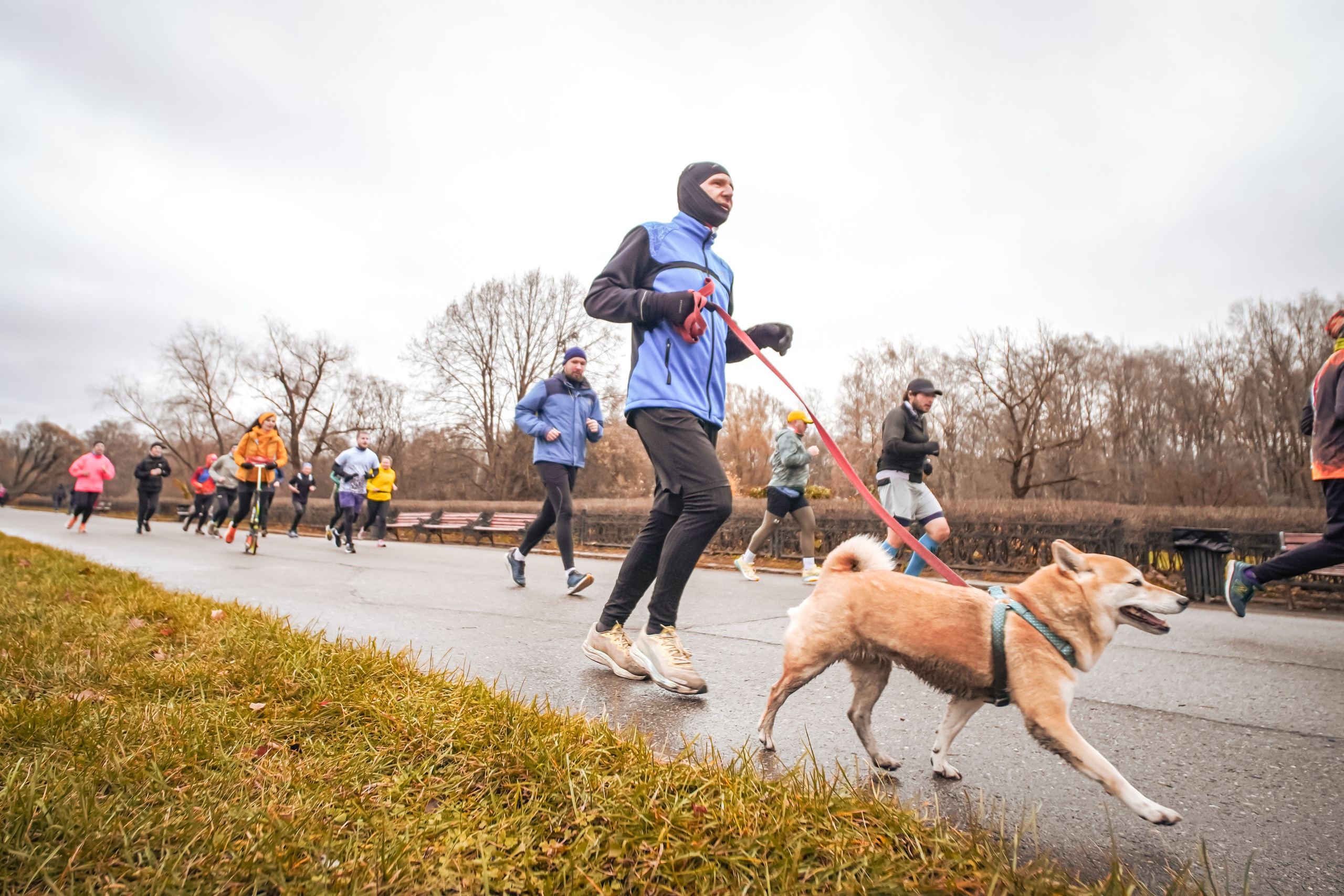 #марафонудома #яuzarun 2024 2-я петля, группа 6:30. Роман Капилюшов. Бег. Фото. Видео. г. Люберцы
