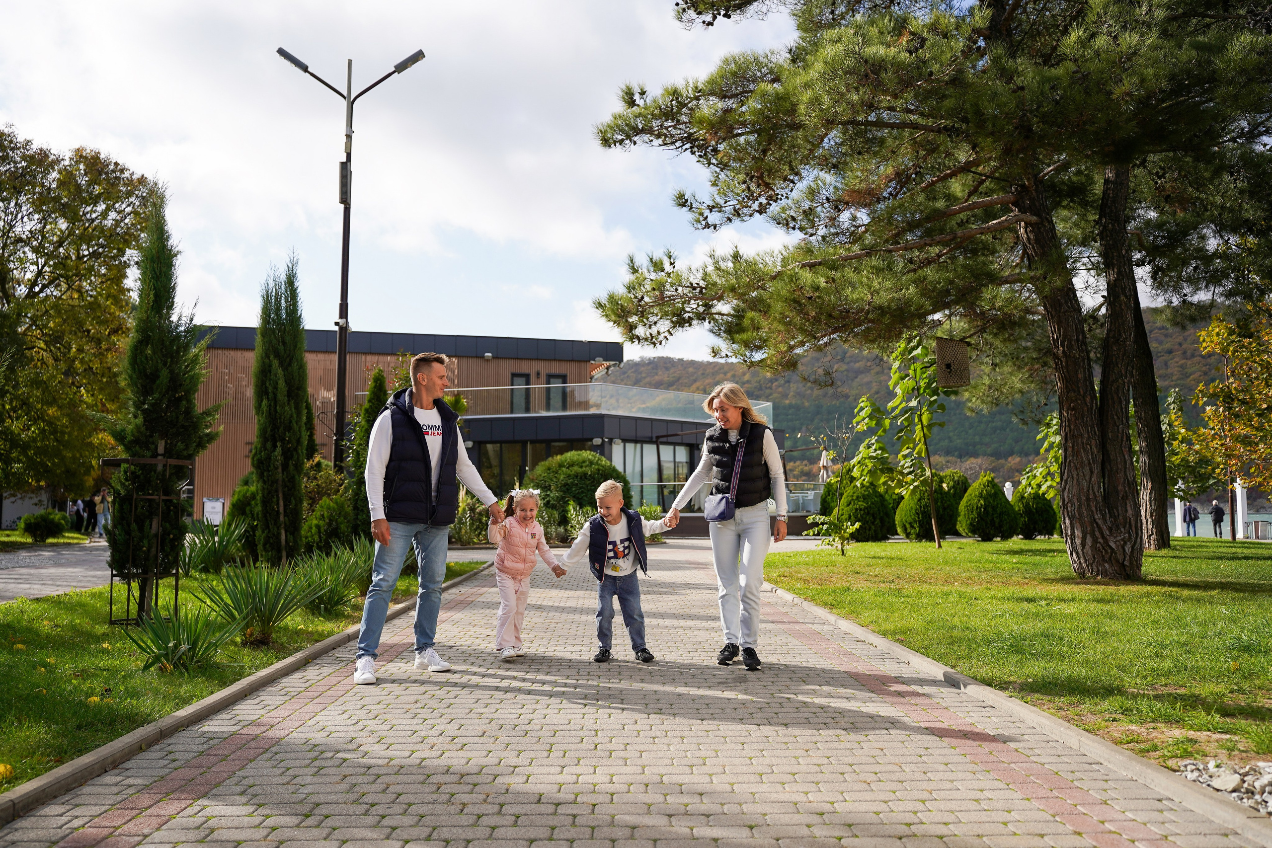 Семейная фотосессия в Абрау-Дюрсо. Фотограф Новороссийск | Геленджик и ЮФО Эльвина Ясинская