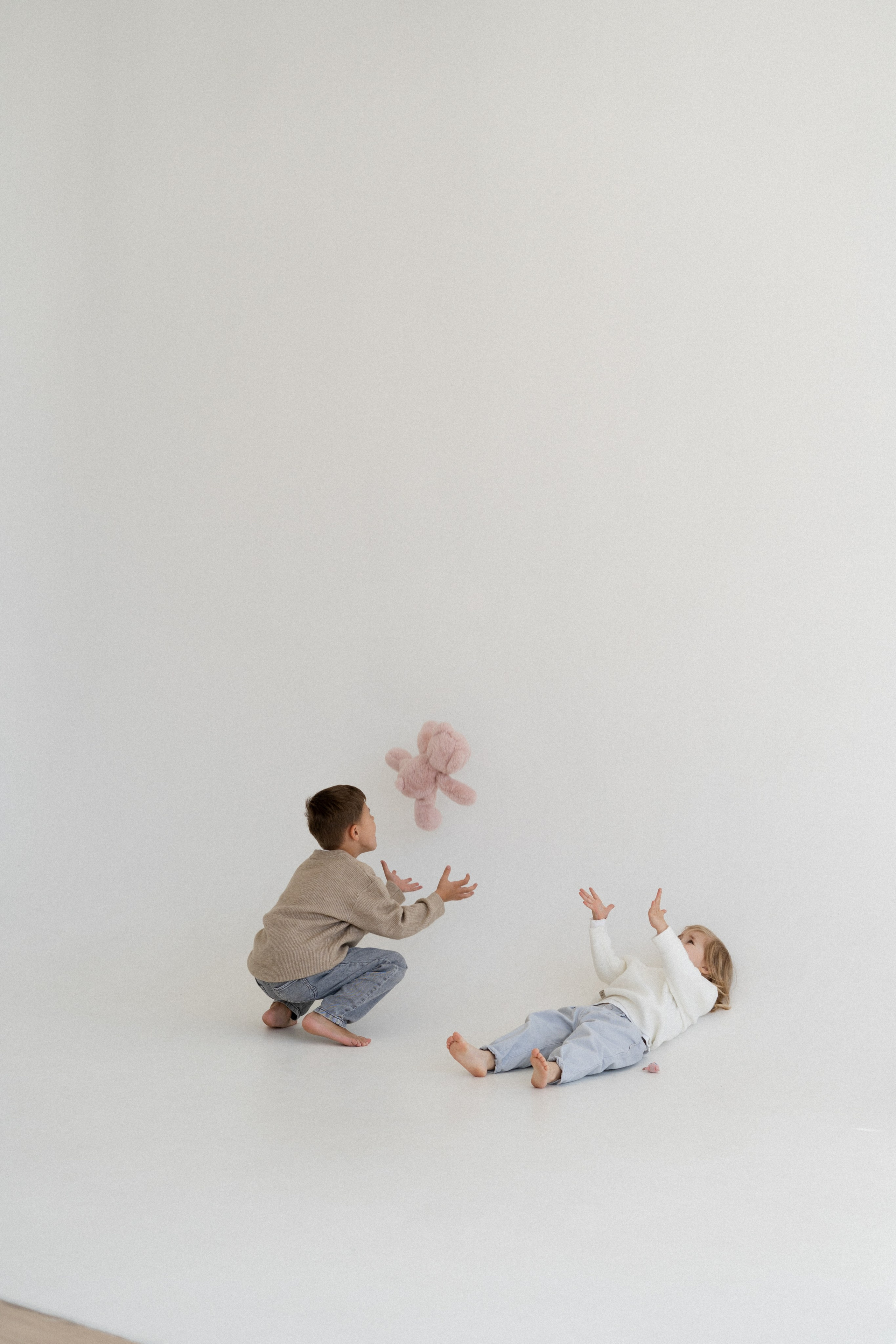 Оля, Артемий, Вера. Главная