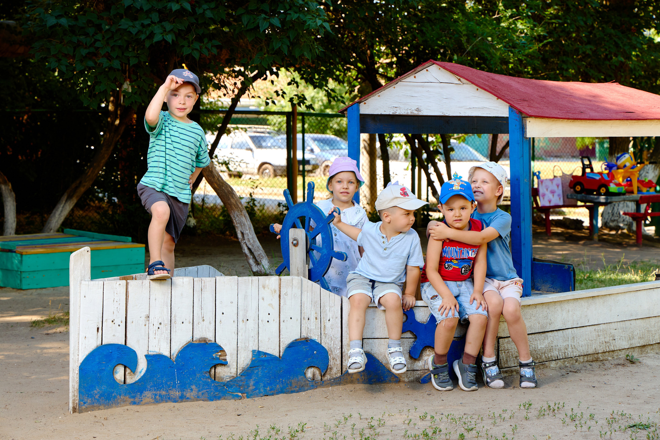Пример летней съёмки в детском саду № 92 младшая группа Ромашки. Фотограф Выпускные альбомы Таганрог Сергей Коробченко