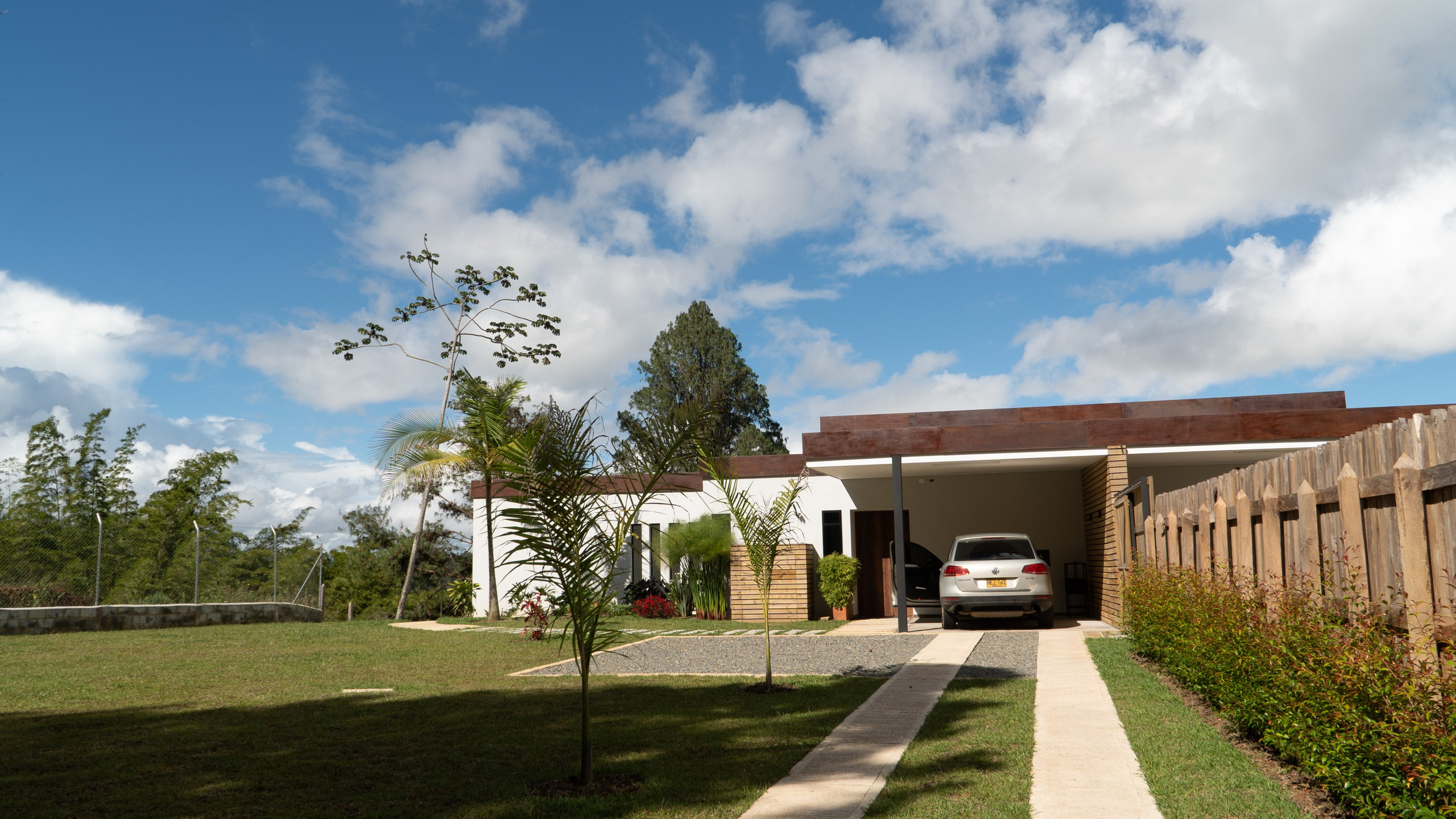 Guatape full. Wedding Photographer in Barcelona and Medellin