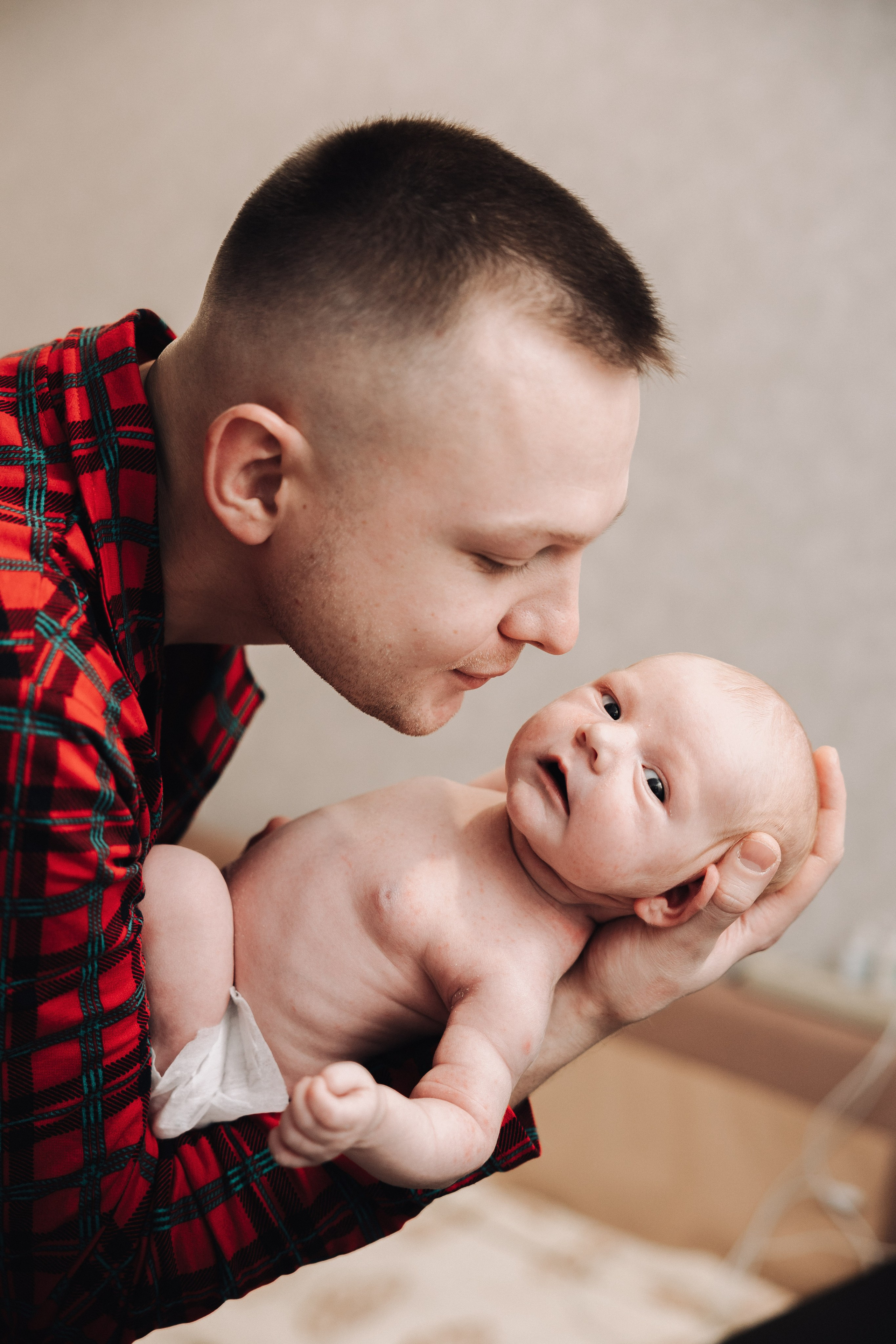 Семья с младенцем. Фотограф Александр Герасимов