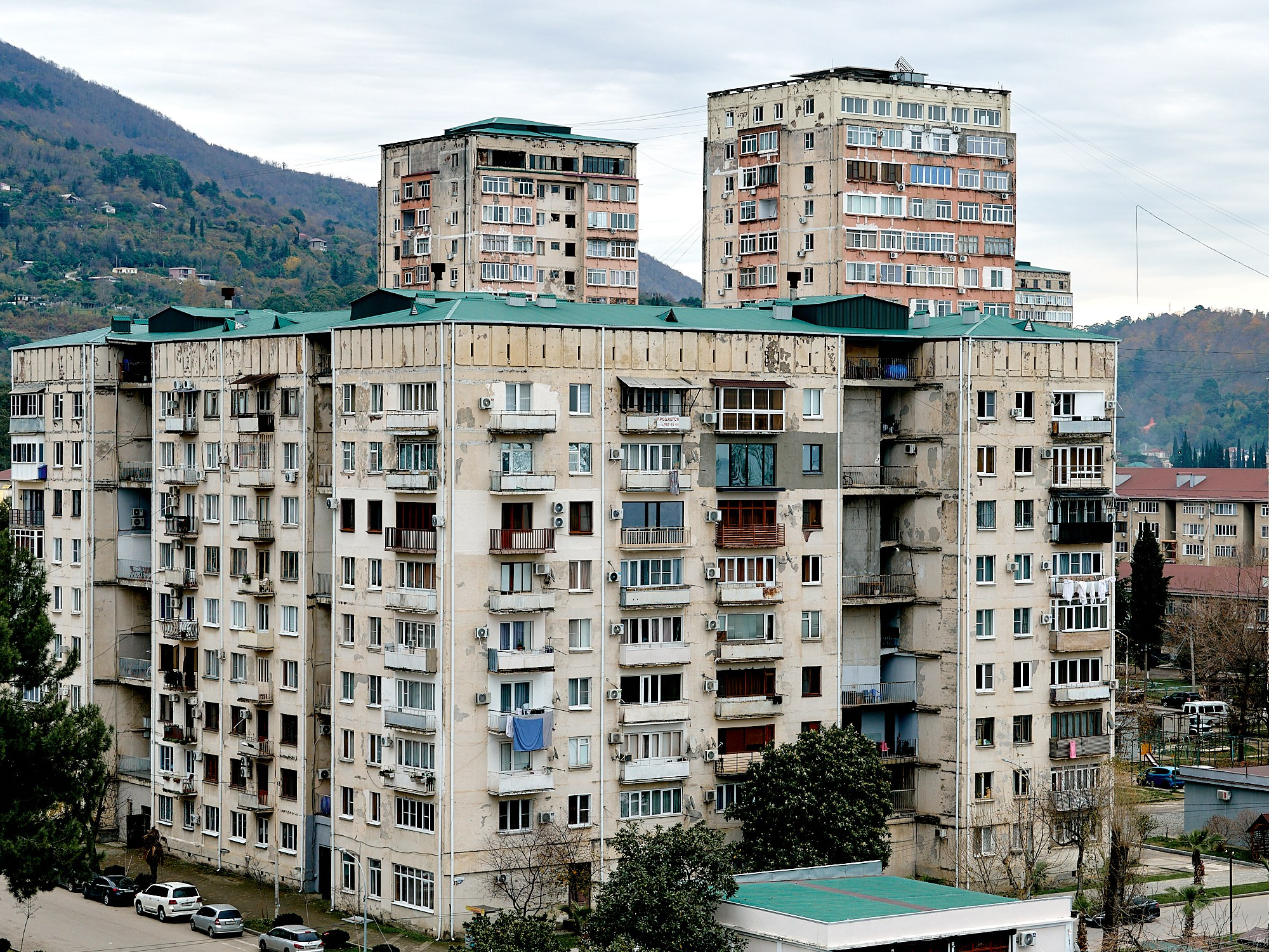 Гагра, Абхазия. Декабрь 2024. Фотографии отовсюду и обо всем