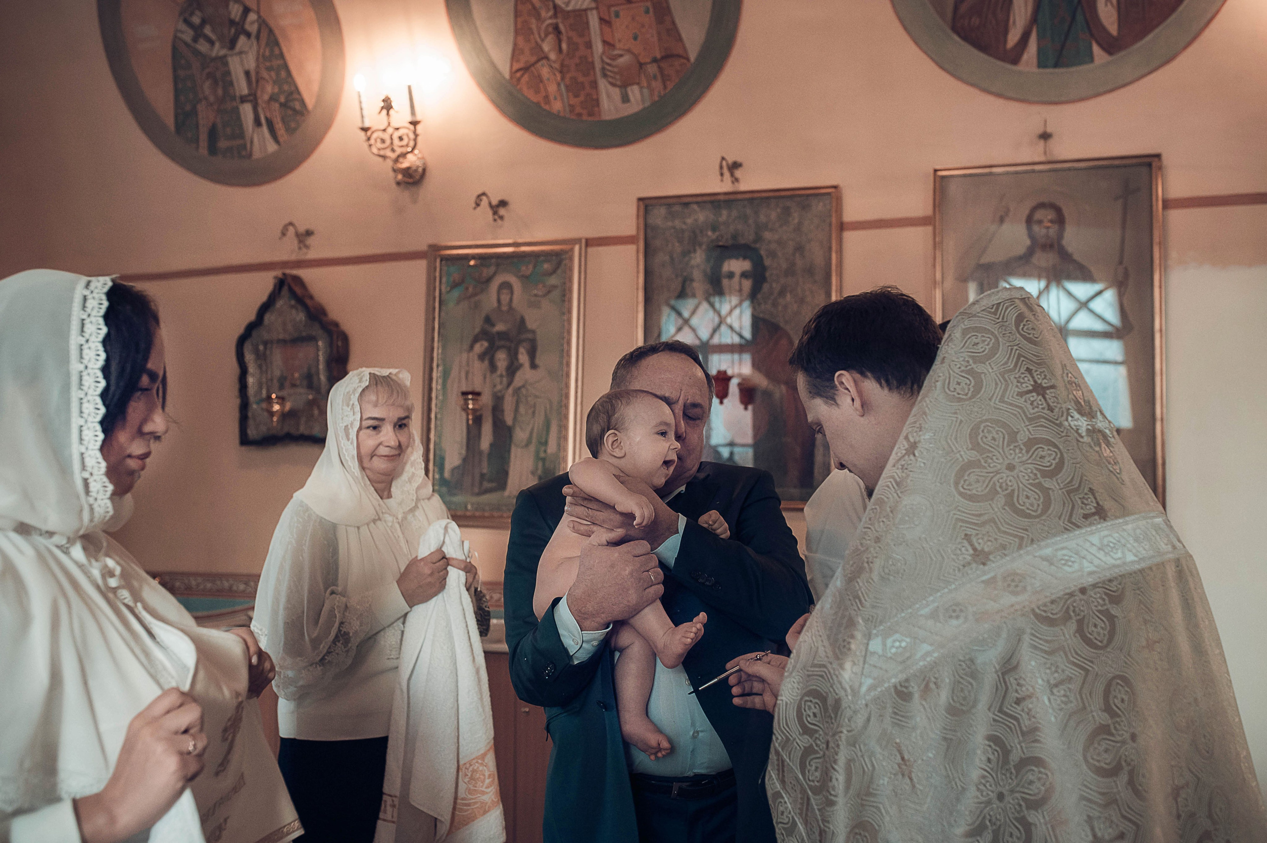 Съемка крещения в Красноярске. Фотографы крещения/венчания  Красноярск Татьяна и Вячеслав Переваловы
