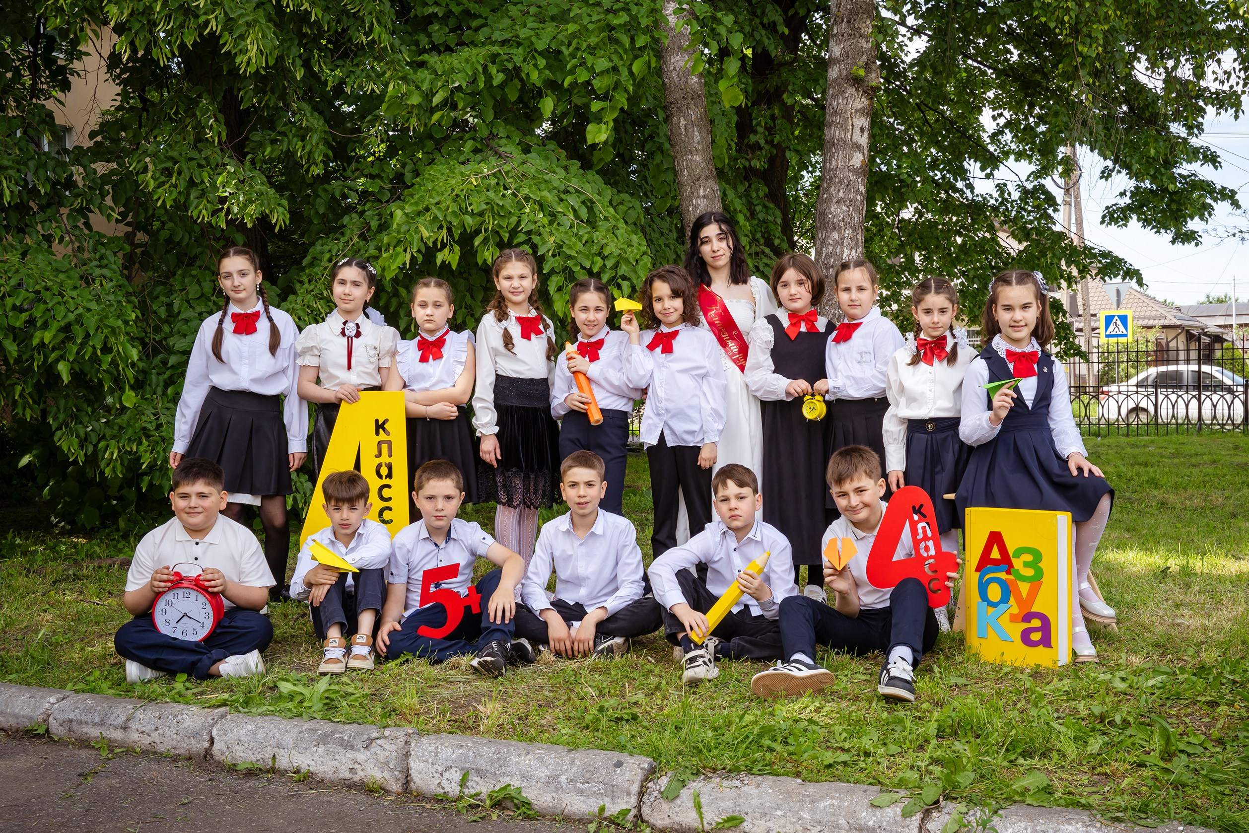 Выпускные альбомы в Нальчике — детский сад, 4, 9, 11 класс | от 2500. Фотограф Инна Абакарова|Выпускные альбомы и фотосессии в Нальчике
