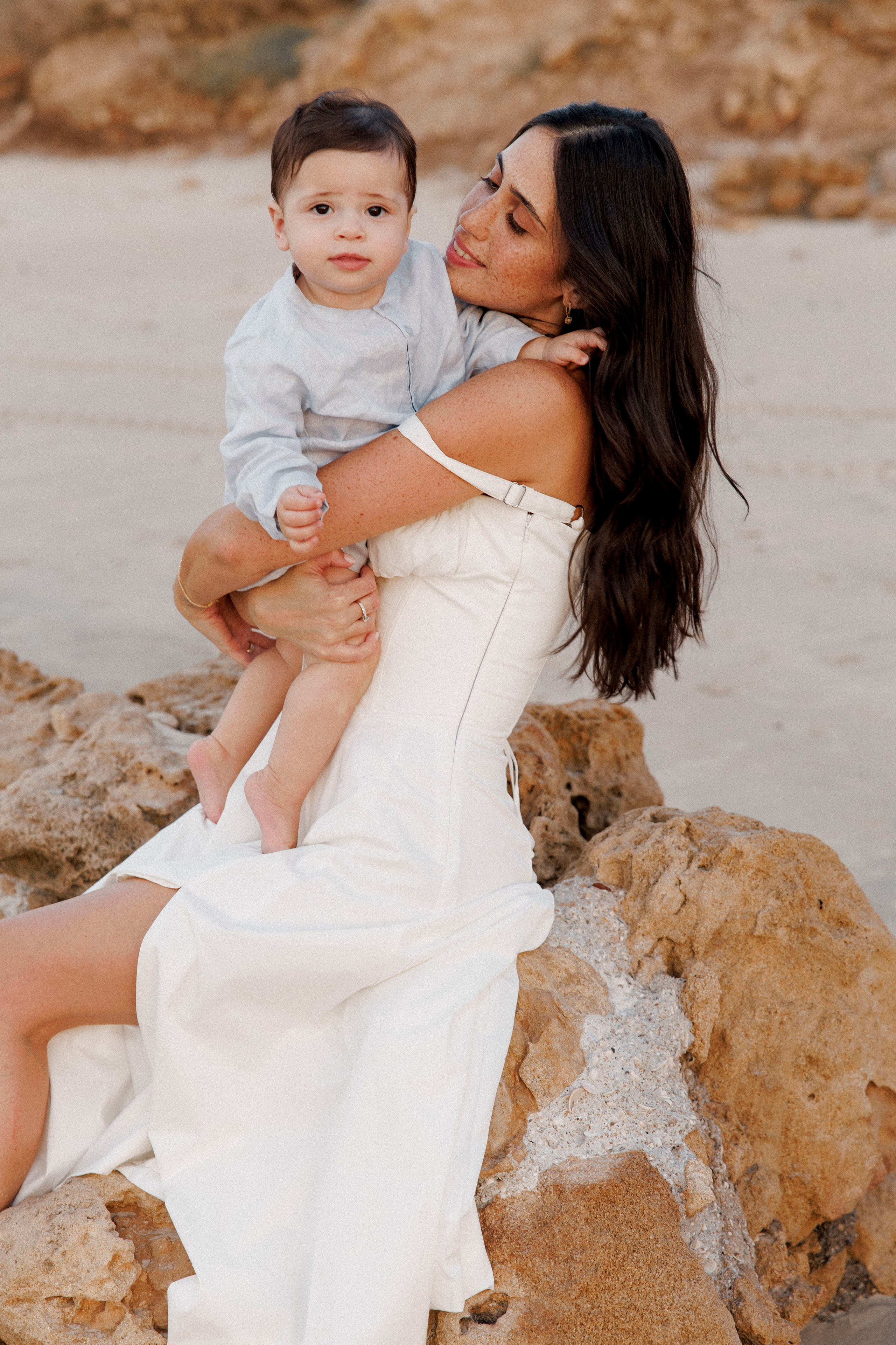 First year family photos near the sea. Главная