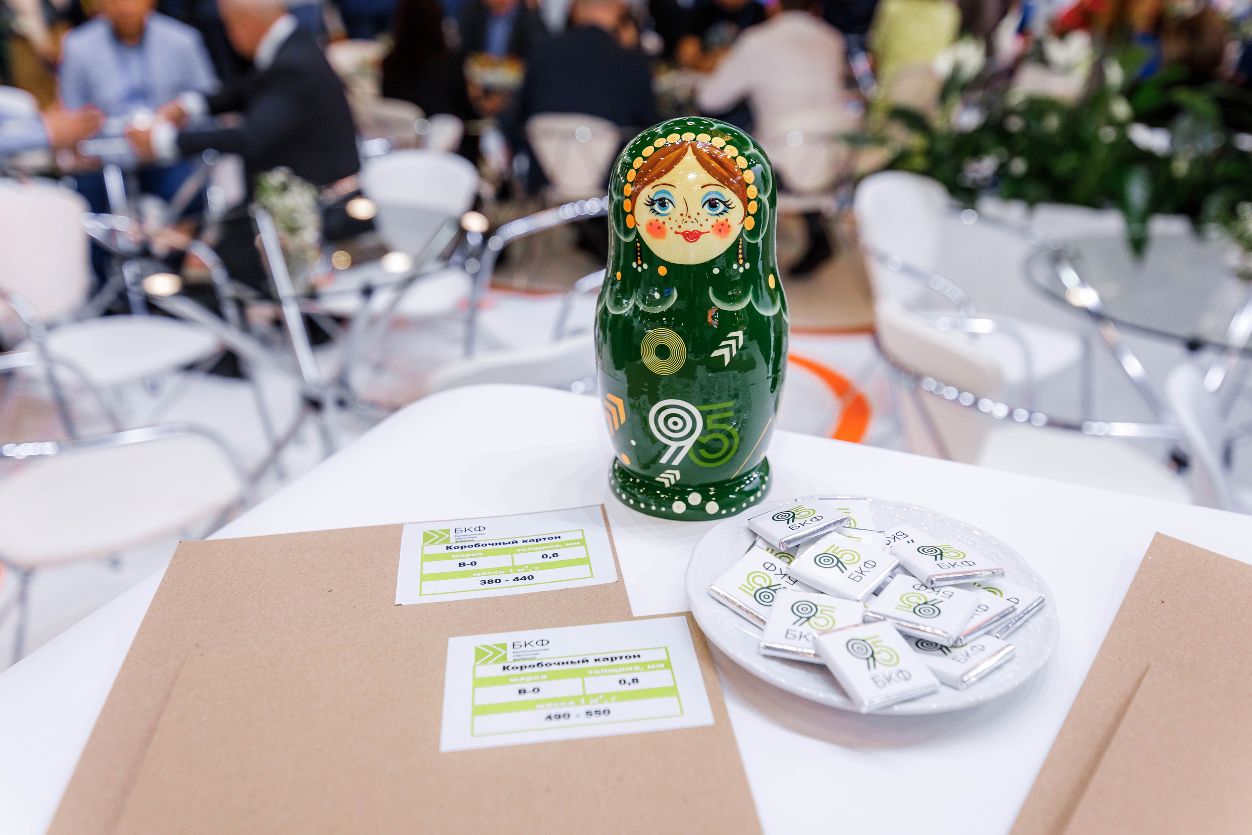 PulpFor, Работа стенда ОБФ (Объединенные бумажные фабрики). Репортажный фотограф в Москве Сергей Мирошников