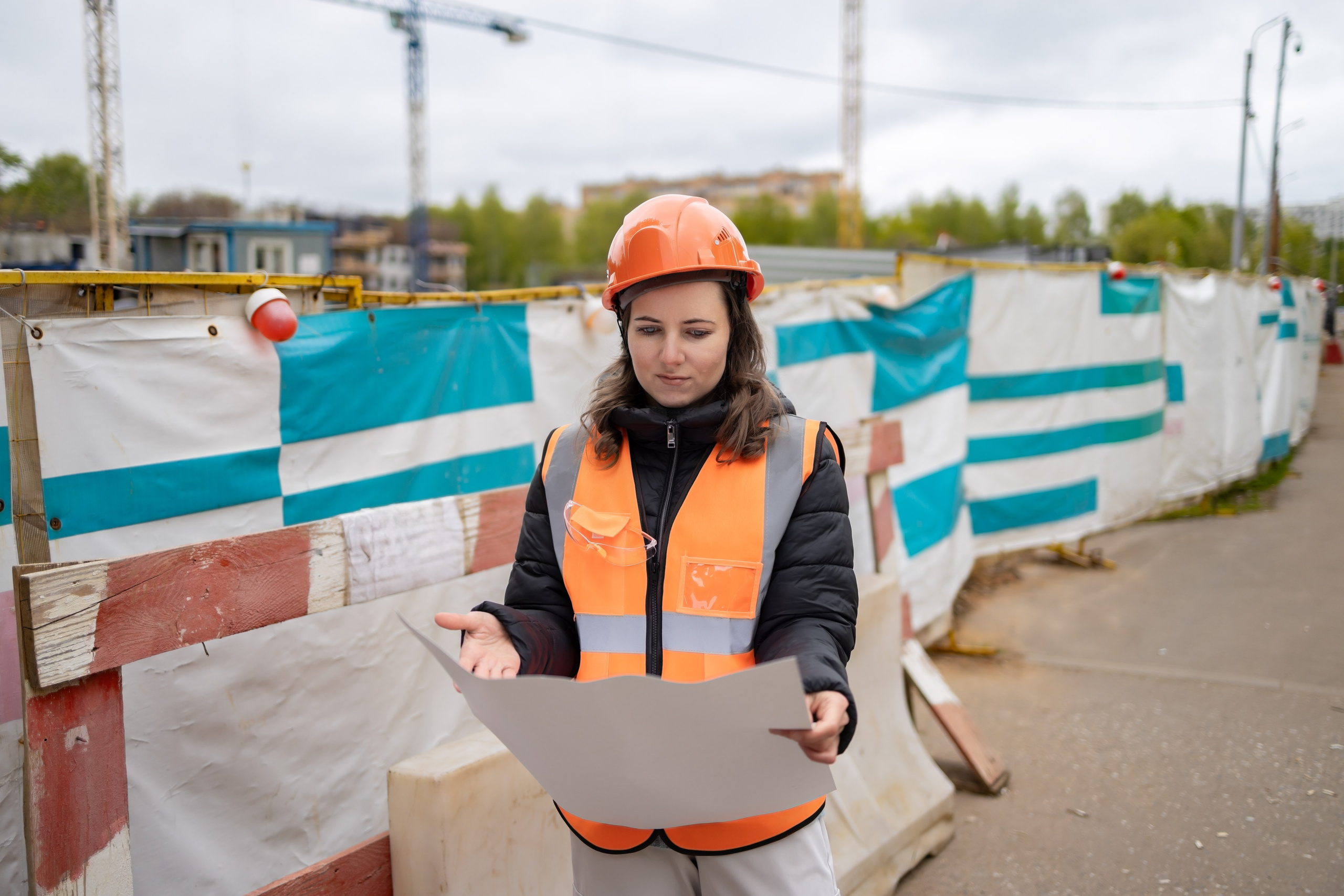 Фотосессия «Стройка» модель Ирина. Репортажный, семейный и студийный фотограф в Москве Демин Алексей