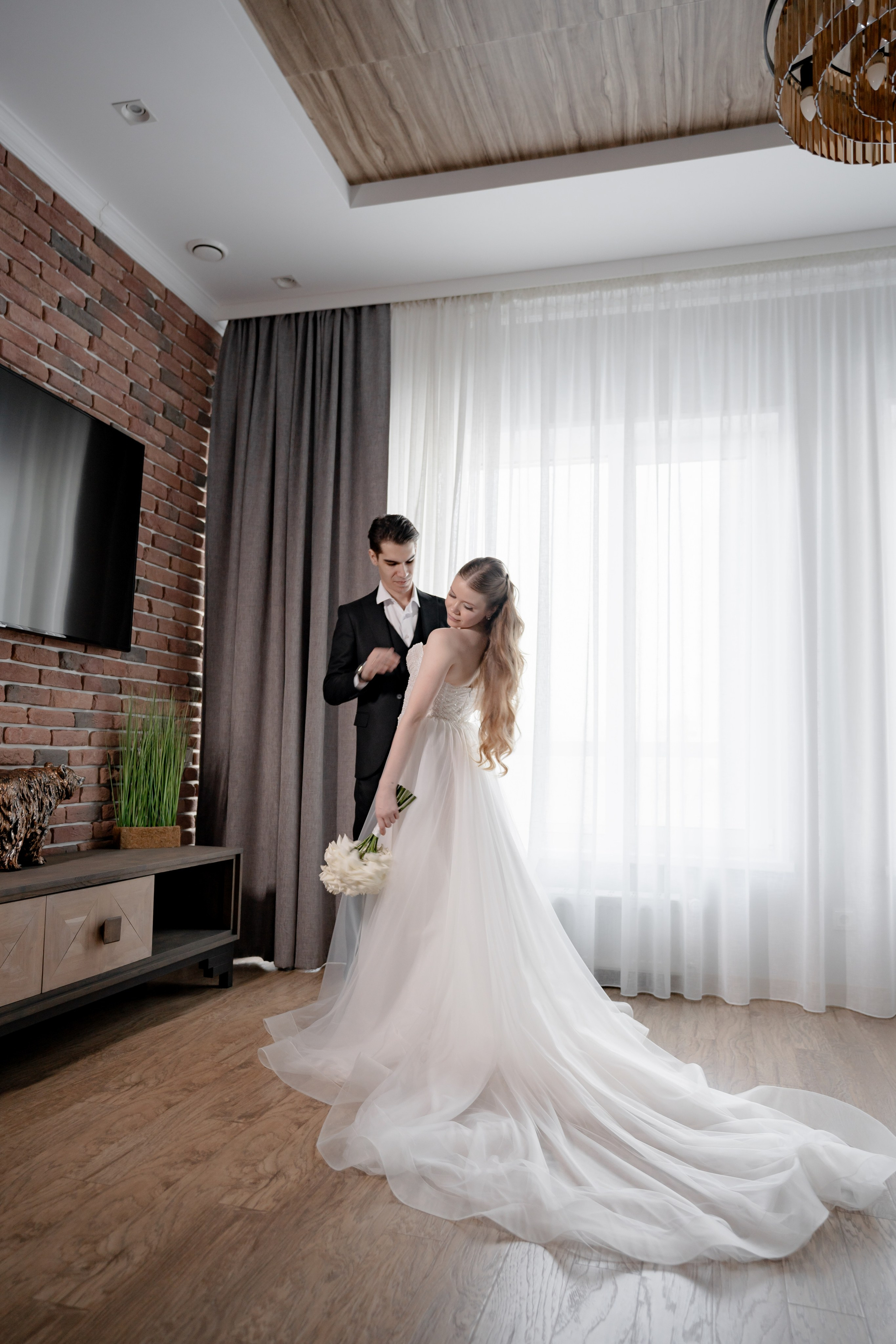 СВАДЕБНАЯ СЬЕМКА СБОРОВ В ОТЕЛЕ И ВЫЕЗД НА ЦЕРЕМОНИЮ (СНЯТО В СИБИРЕ В НИЖНЕВАРТОВСКЕ). Профессиональный фотограф, Санкт-Петербург — Виктория Богомолова