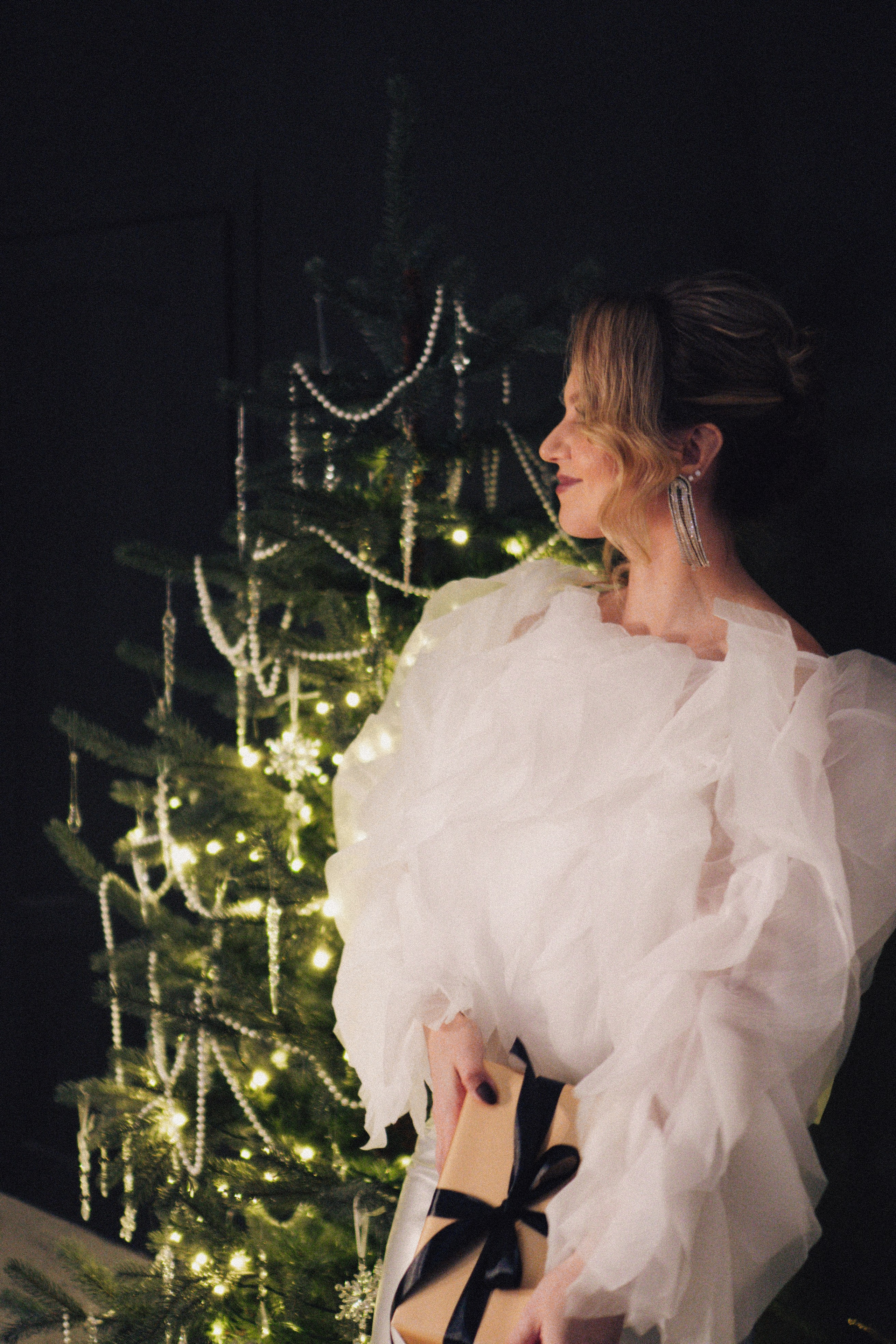 НОВОГОДНЯЯ ФОТОСЕСИИЯ В СТУДИИ ДЛЯ ДЕВУШКИ И ПРОГУЛКА ПО ЧЕРНЫШЕВСКОЙ. Профессиональный фотограф, Санкт-Петербург — Виктория Богомолова