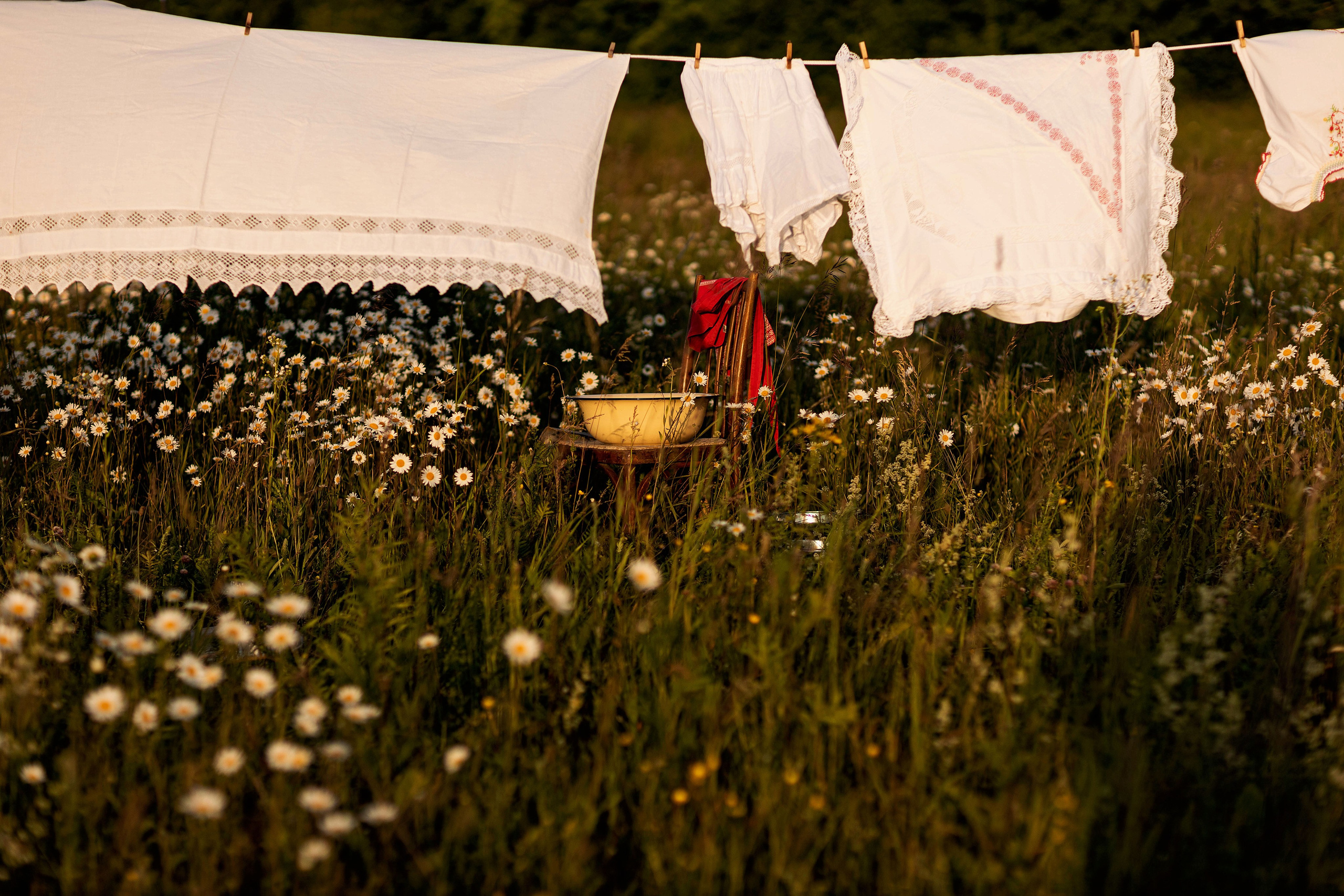 Тематическая фотосессия «Стирка» с Ларисой совместно с Ириной Павловой. Портретный и репортажный фотограф в Чебоксарах Андриян Чаркин