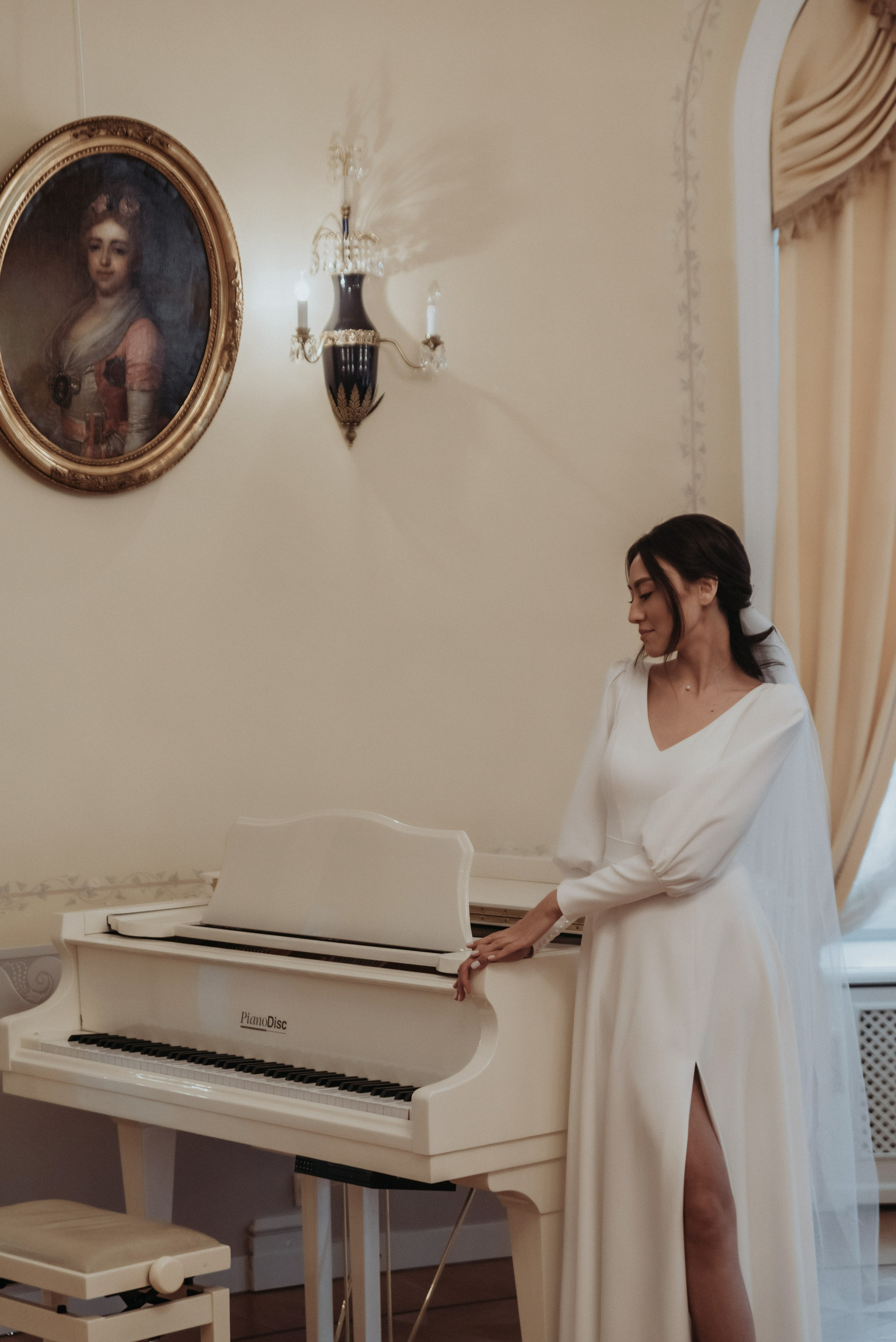 Свадебная фотосессия в Твери в красивой локации в замке в Московской области. Свадебный фотограф в Твери, Москве и Санкт-Петербурге Денисова Екатерина