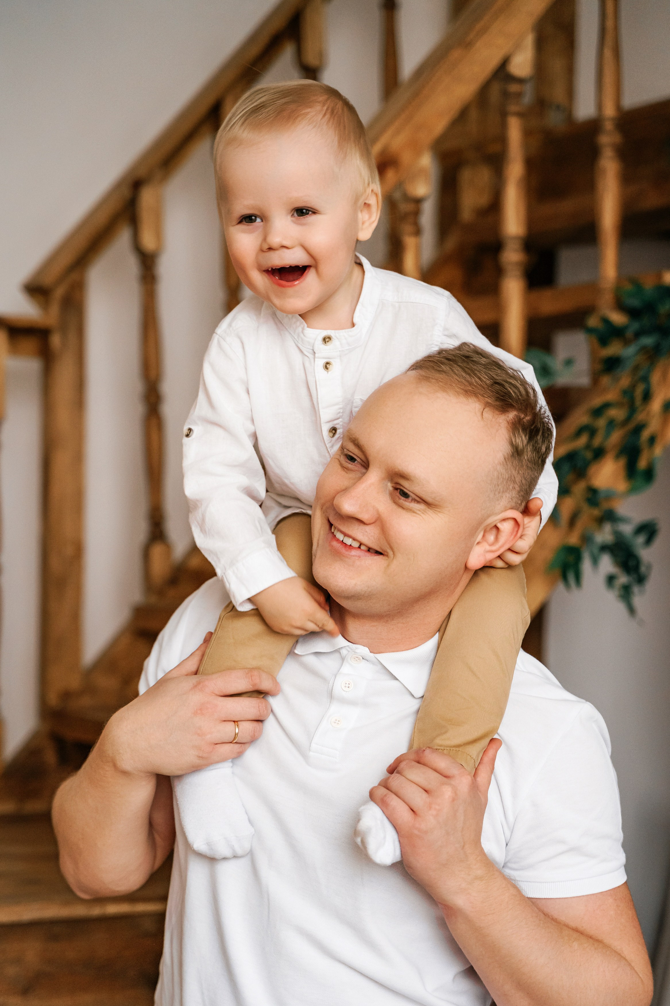 Семейная фотосессия в студии. Семейный и свадебный фотограф Минск Юрий Прилепов. Выпускные альбомы!