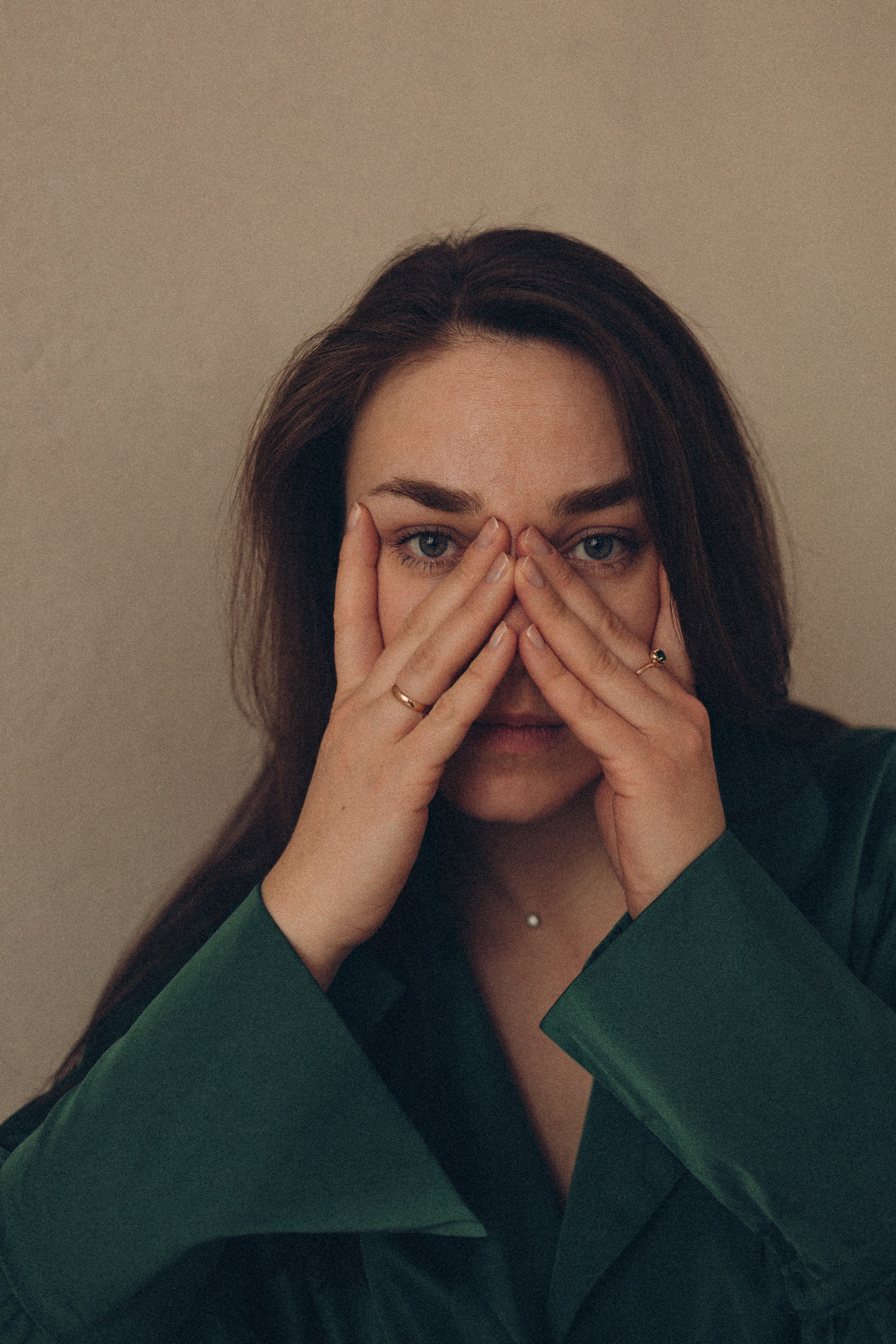 Индивидуальная фотосессия в студии Манекен в Екатеринбурге. Марина Рерих — портретный фотограф в Екатеринбурге