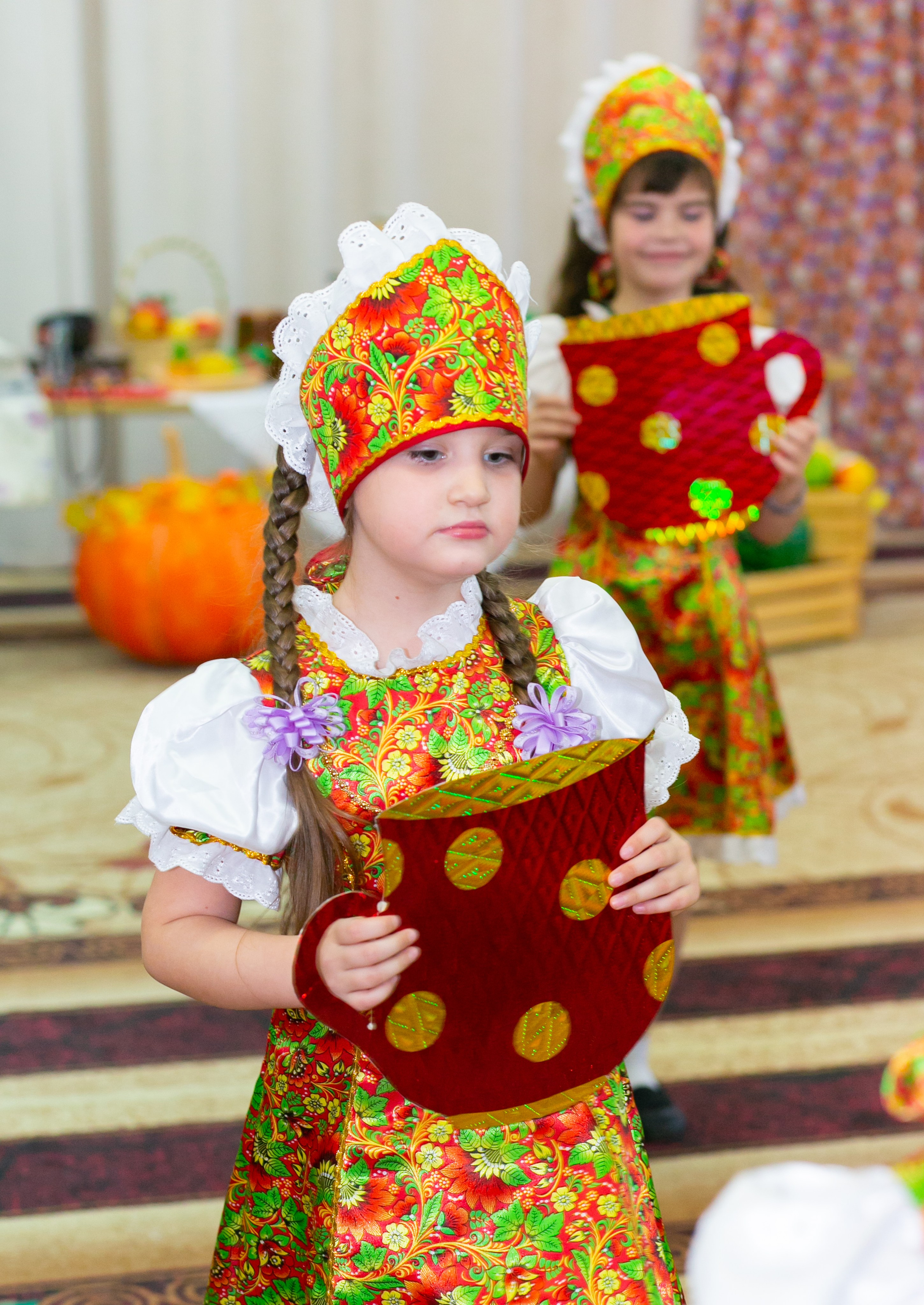 Выпускные и Утренники. Фотограф новорожденных и семейный фотограф НСО г. Бердск Марина Львова