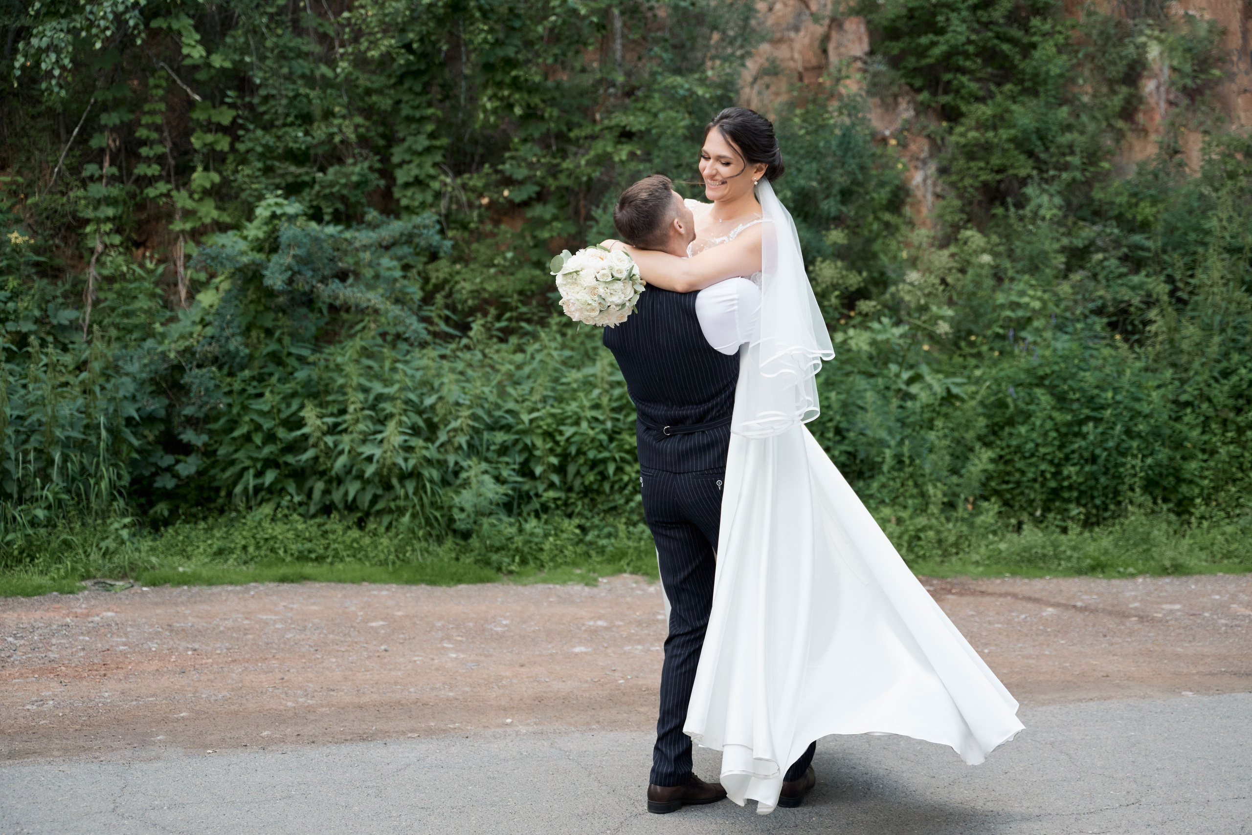 Дорога у карьера. Свадебный фотограф Александр Браво