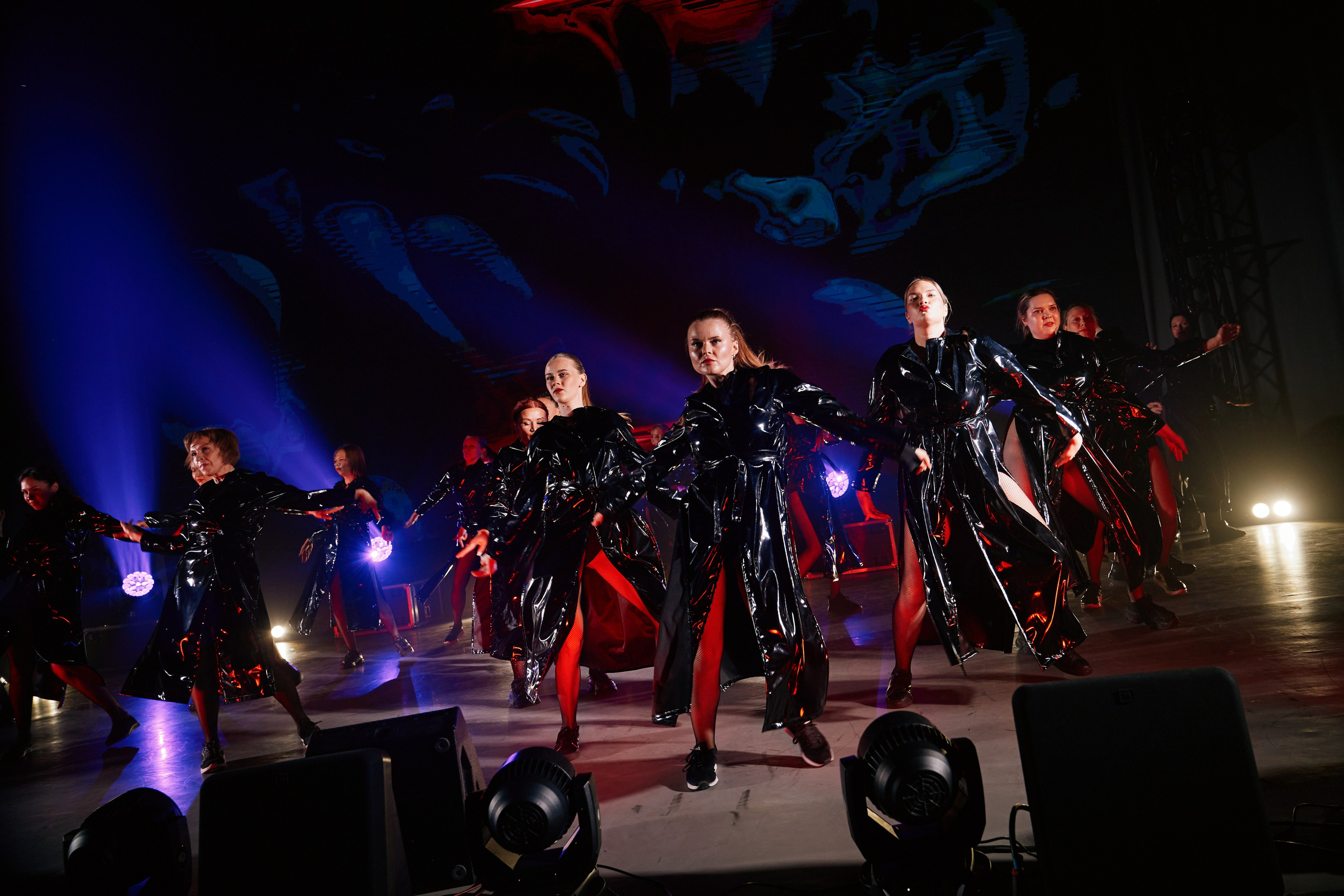 VIVA GLAM Отчетный концерт. Фотограф и видеограф в Кургане Леонид Корнильев