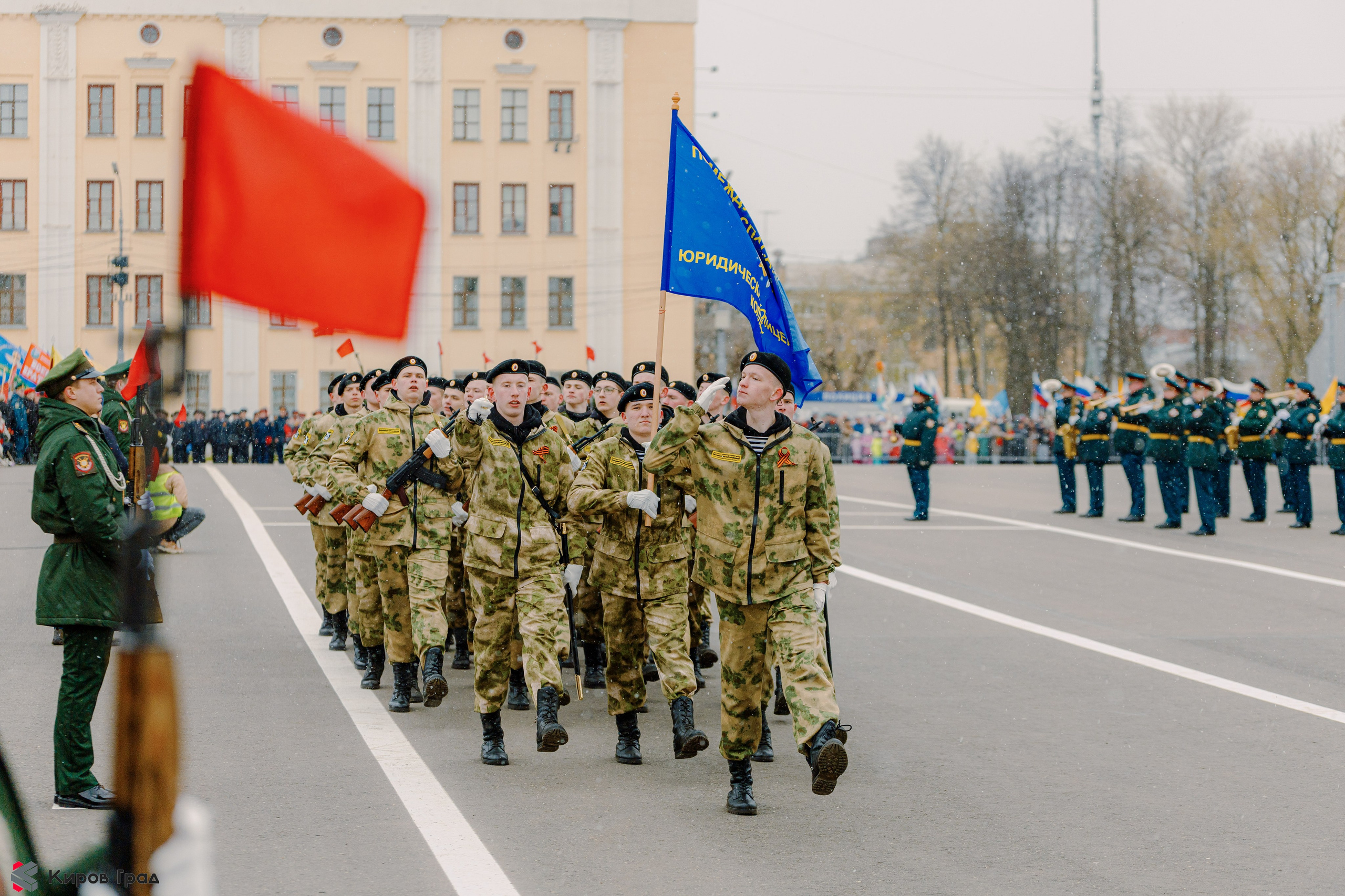 Парад победы 9 мая. Свадебный и репортажный фотограф Киров | Вадим Карпук