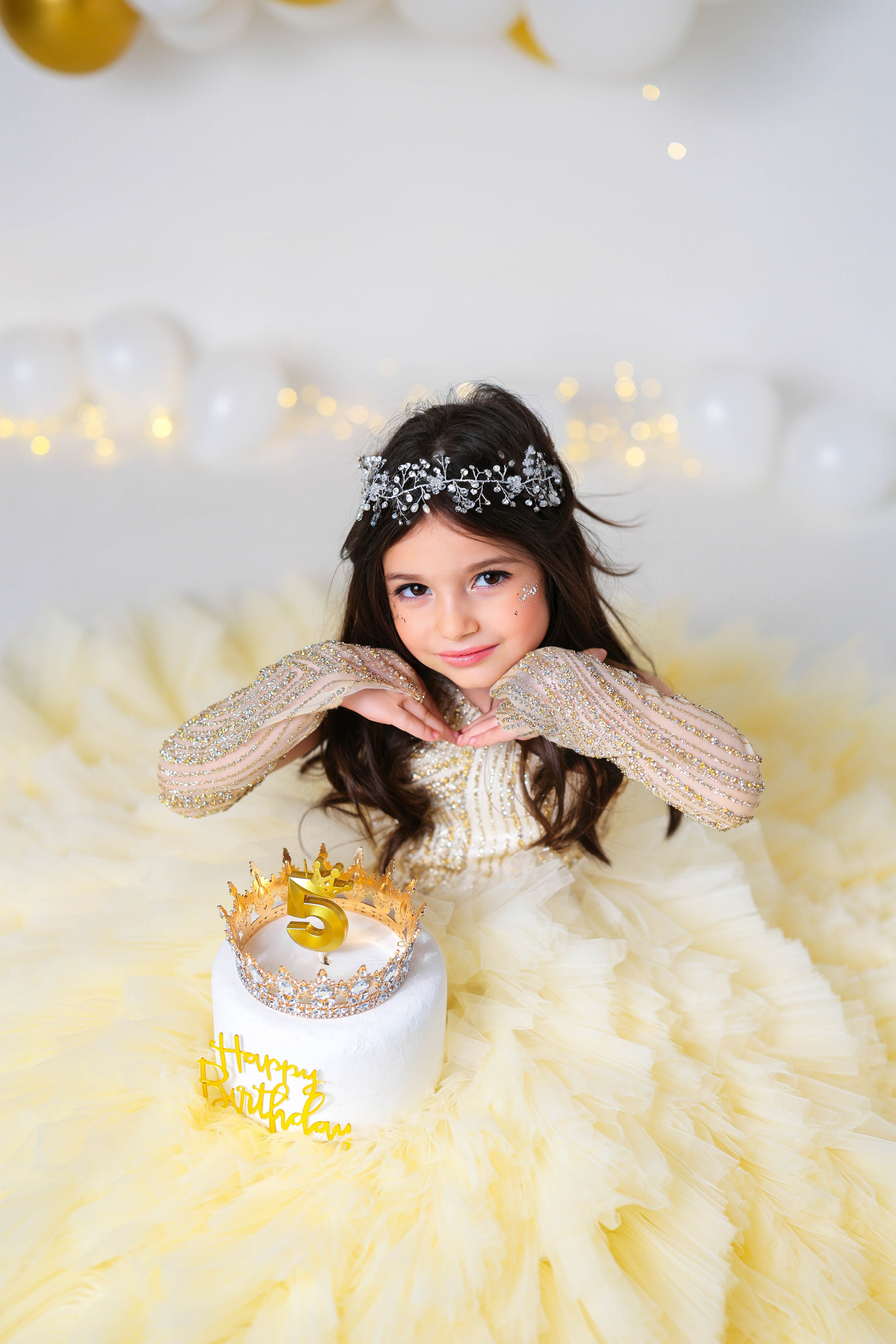 Малышки Антураж