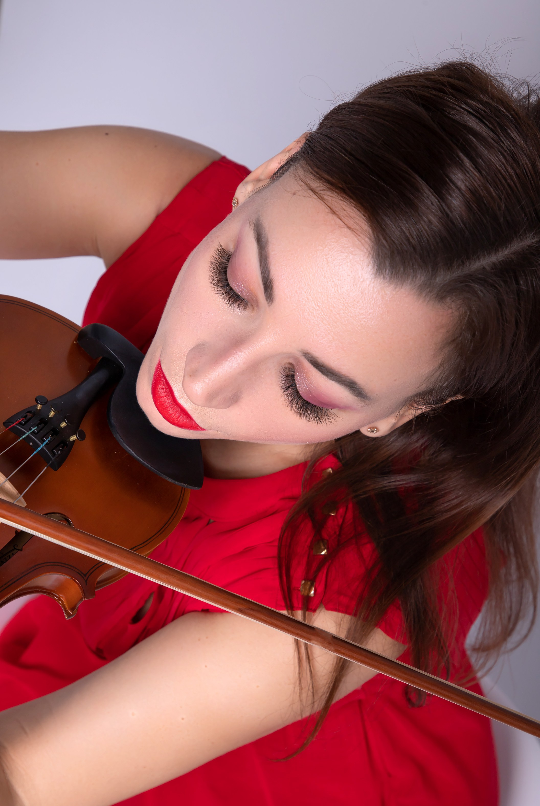 Скрипка (Елена)