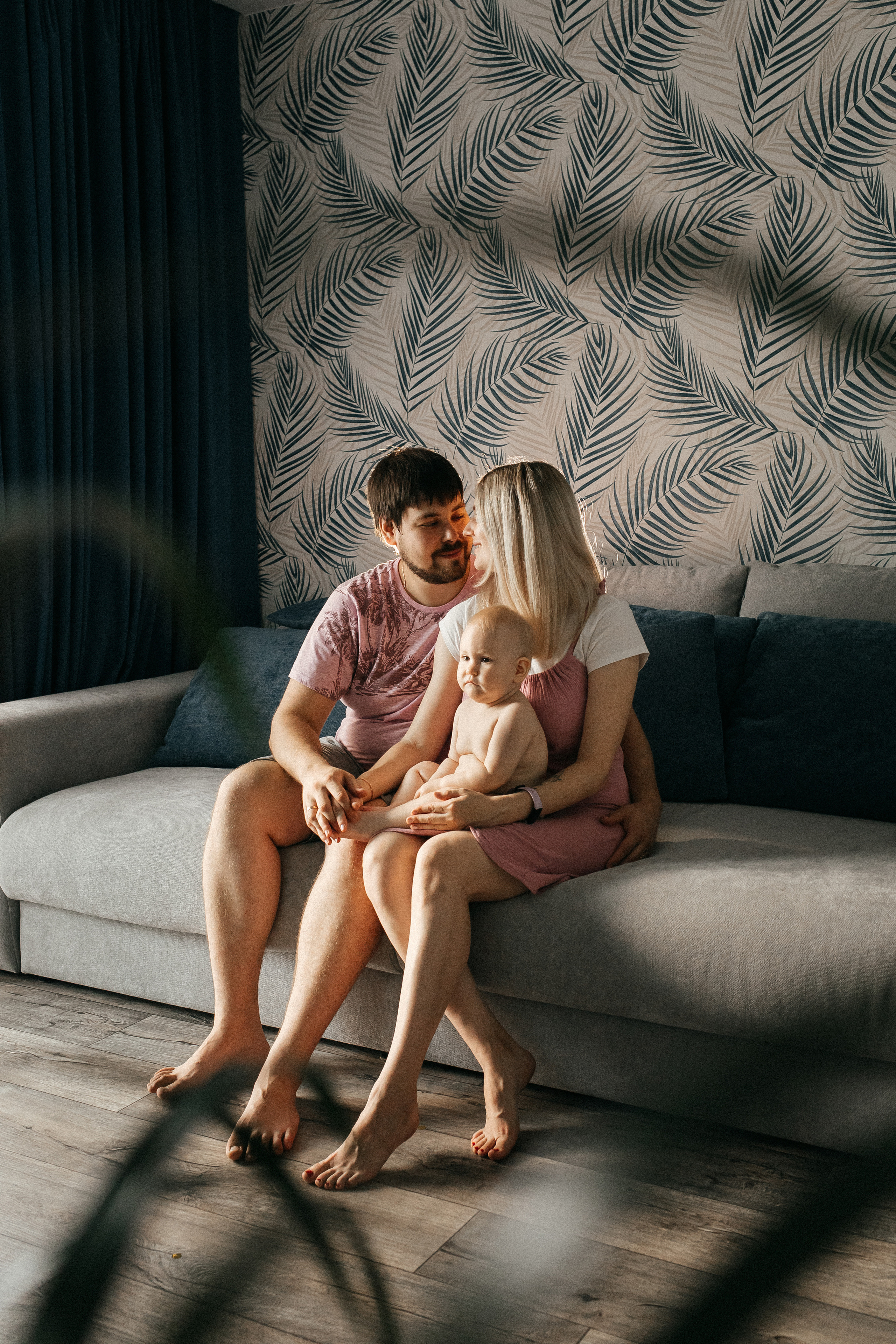 Домашняя фотосессия с Есенией. Главная