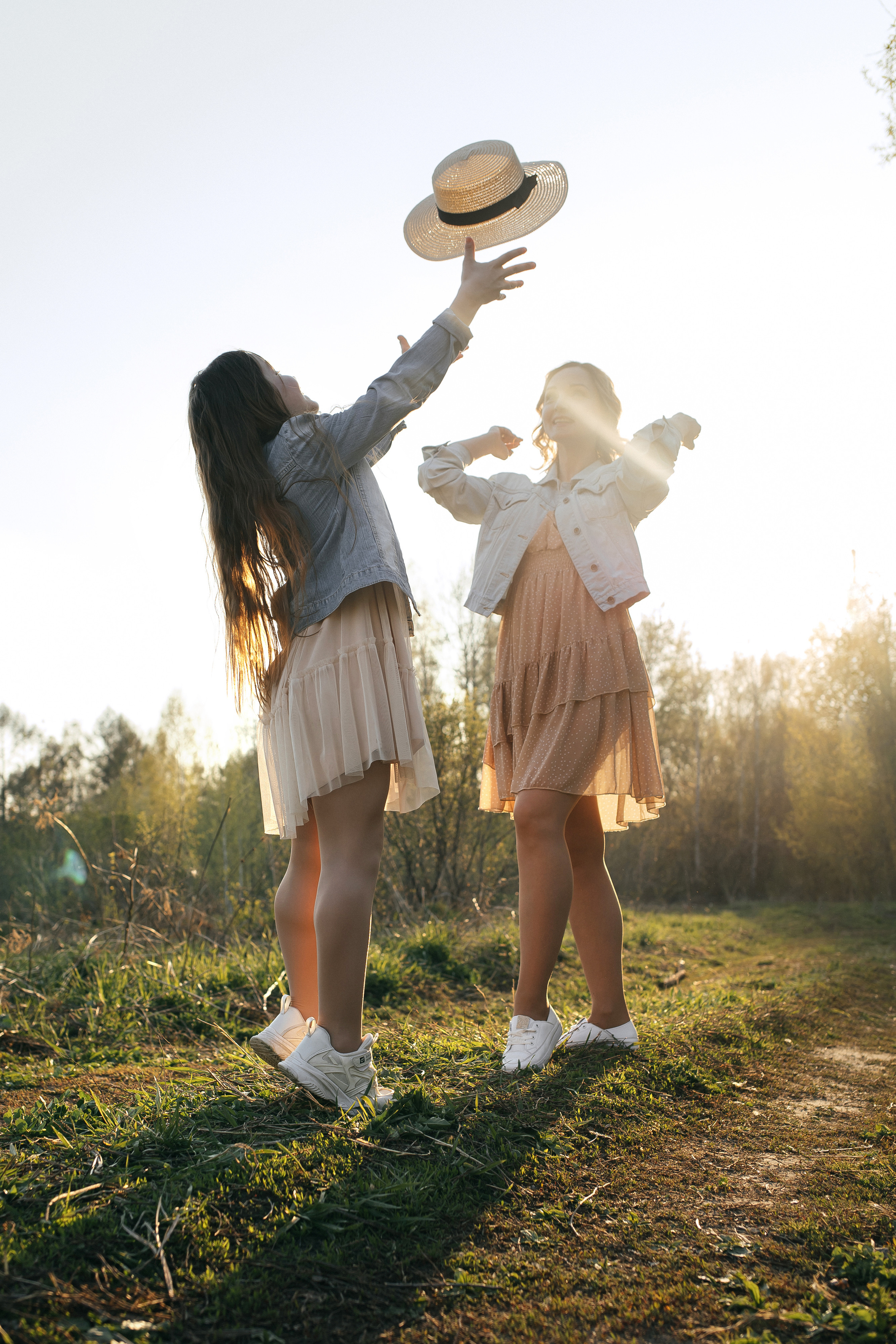 Прогулочная фотосессия для Ксюши и Дианы. Главная