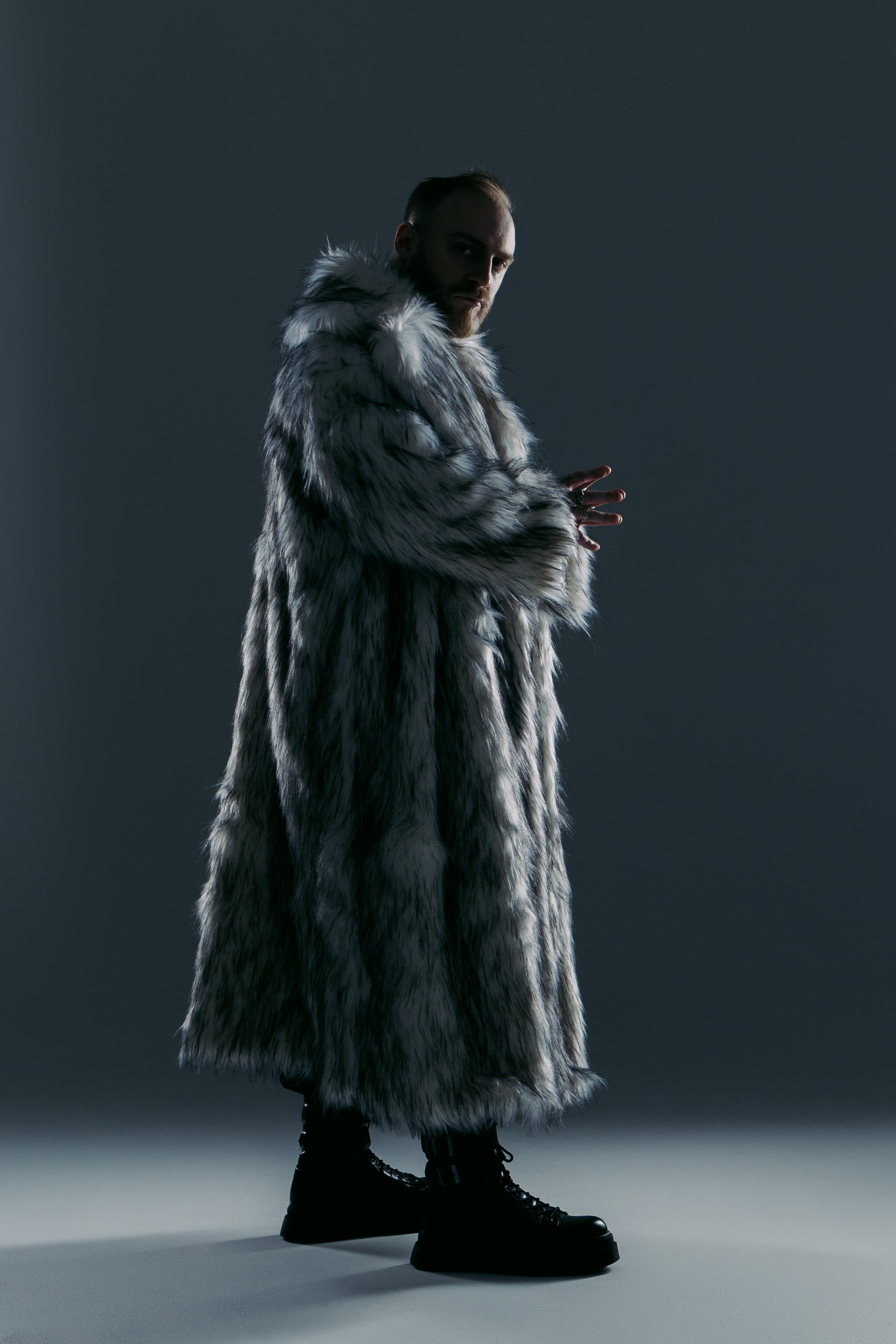 IOSTRA. Фотограф