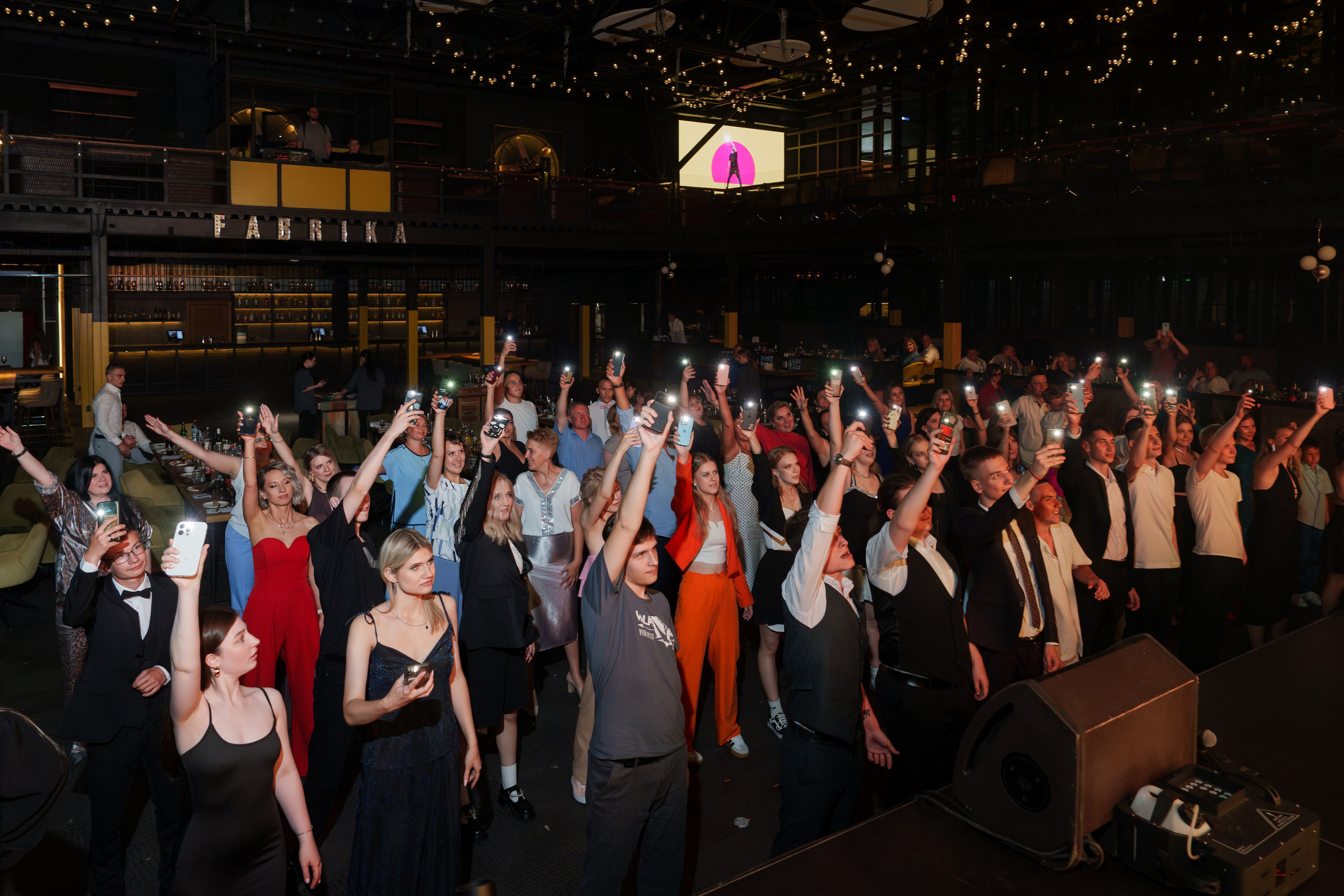 Выпускной лицея 27 (вечеринка). Свадебный и репортажный фотограф Элина Козырьянова