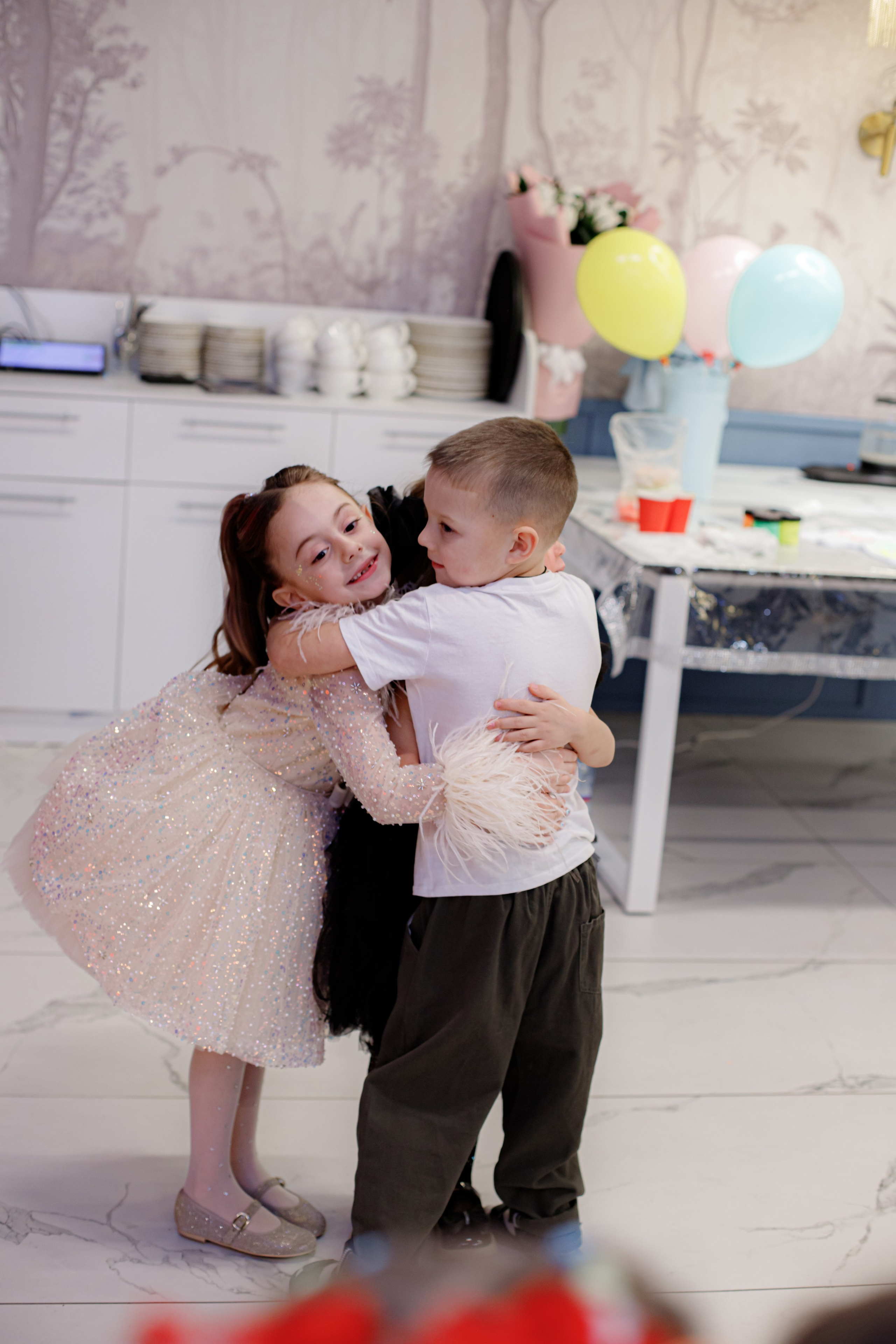 ASIA'S BIRTHDAY PARTY. Photokarish