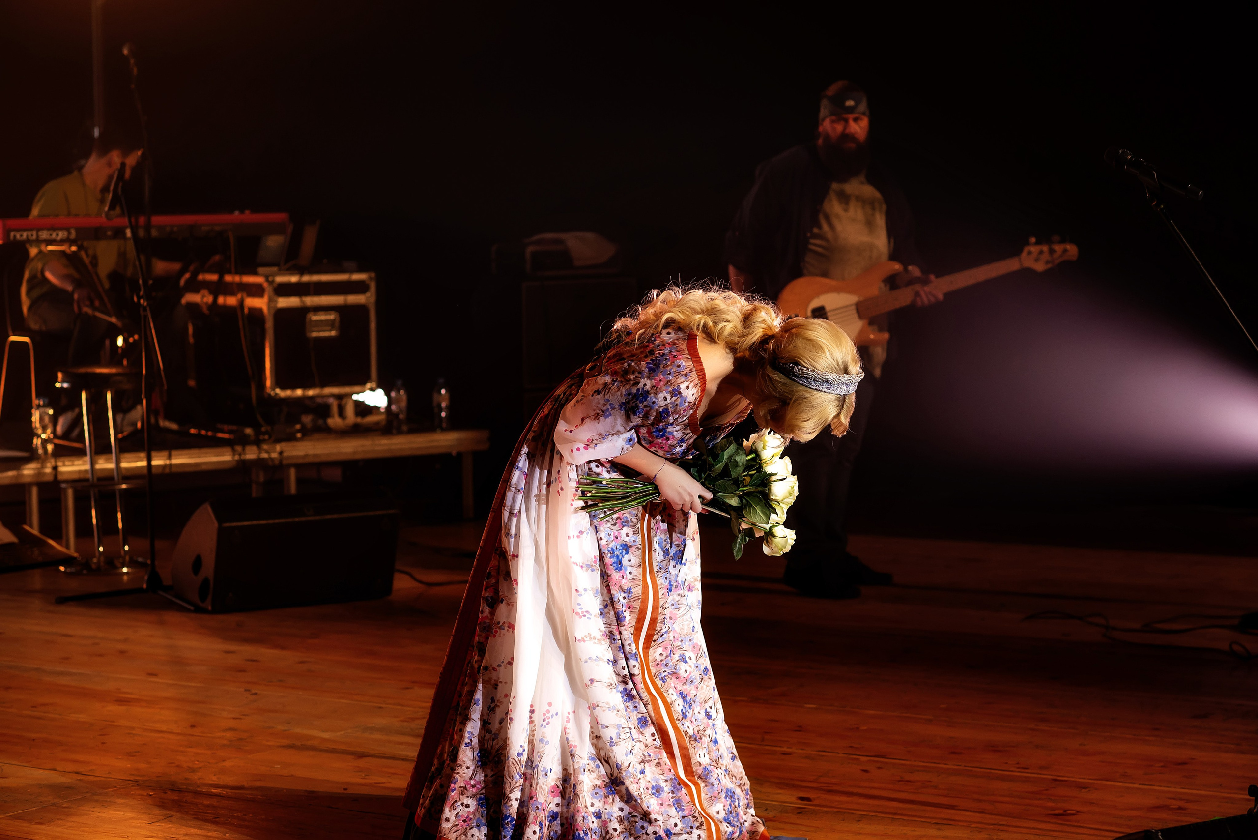 Концерт Пелагеи. Школьный, фэшн фотограф в Тюмени и в России Ирина Королева