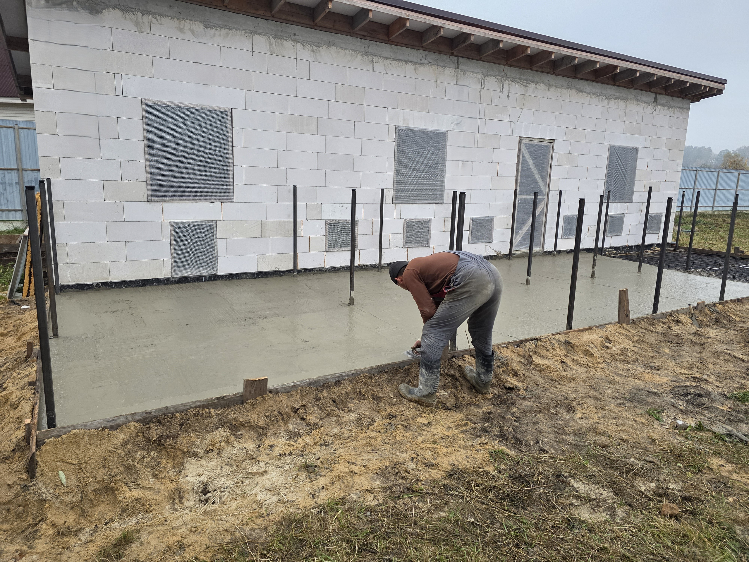 Заливка бетонной плиты 