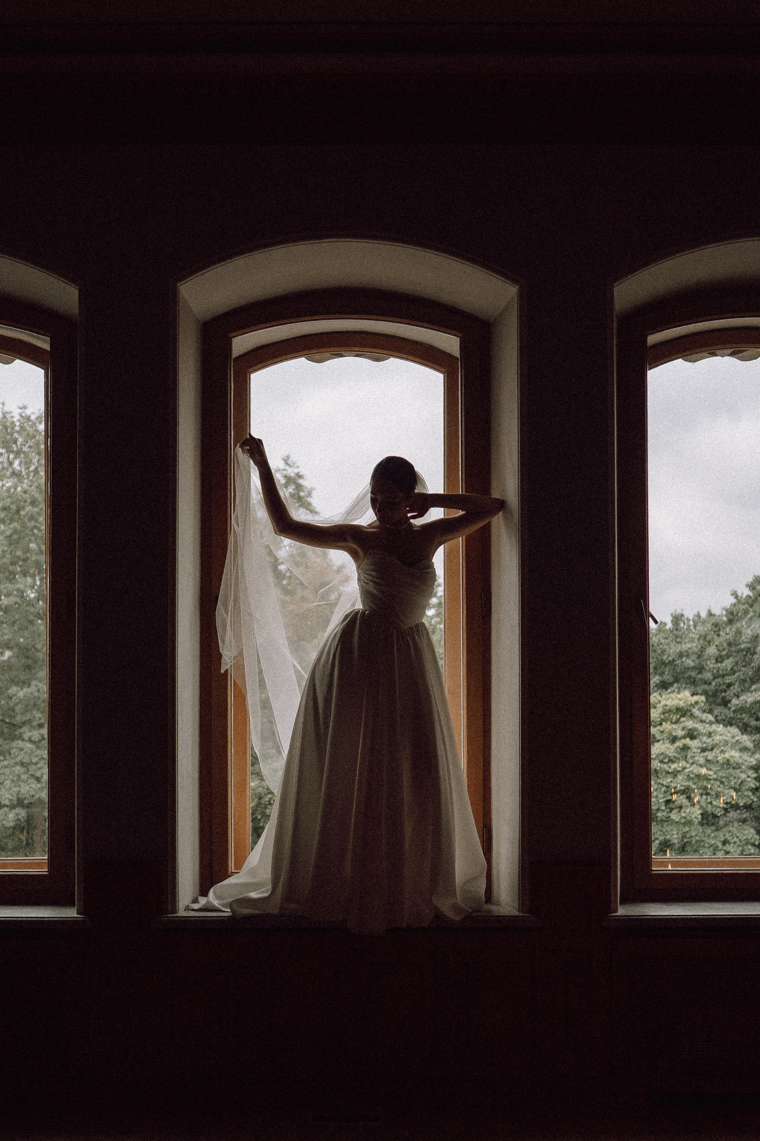 СВАДЕБНАЯ ПРОГУЛКА В САНТК-ПЕТЕРБУРГЕ (ИСАКИЕВСКИЙ СОБОР, ЗИМНЯЯ КАНАВКА, ЭРМИТАЖ И БОЛЬШАЯ МОРСКАЯ УЛИЦА). Профессиональный фотограф, Санкт-Петербург — Виктория Богомолова