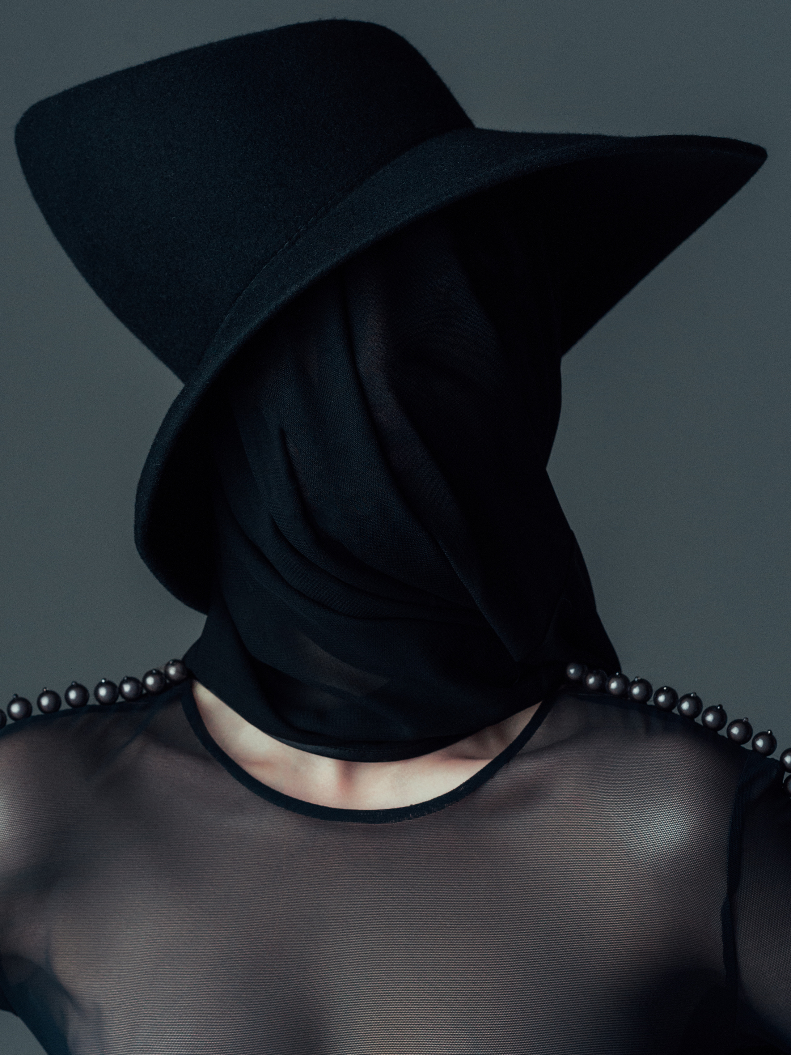 Black. Fashion-фотограф (фэшн-фотограф) в Москве Руслан Исинев (Ruslan Isinev)