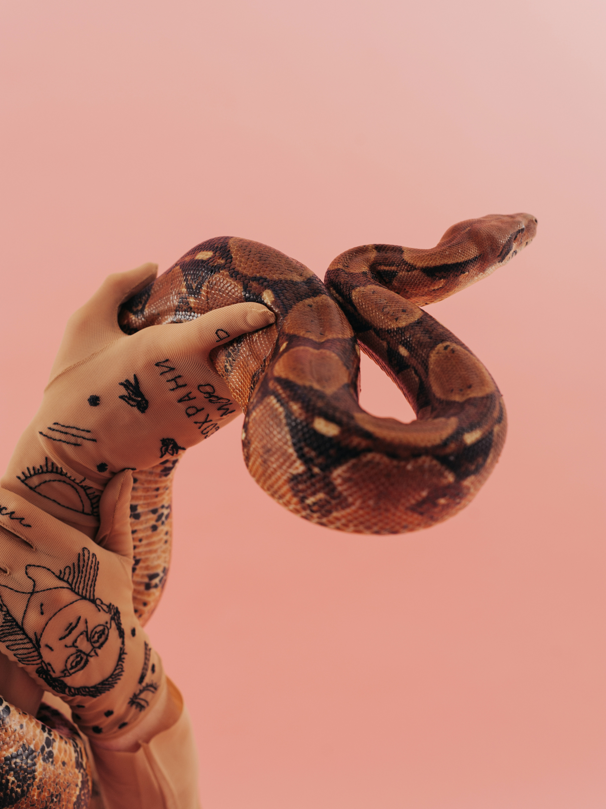 «Refractory» for NYLON magazine. Fashion-фотограф (фэшн-фотограф) в Москве Руслан Исинев (Ruslan Isinev)