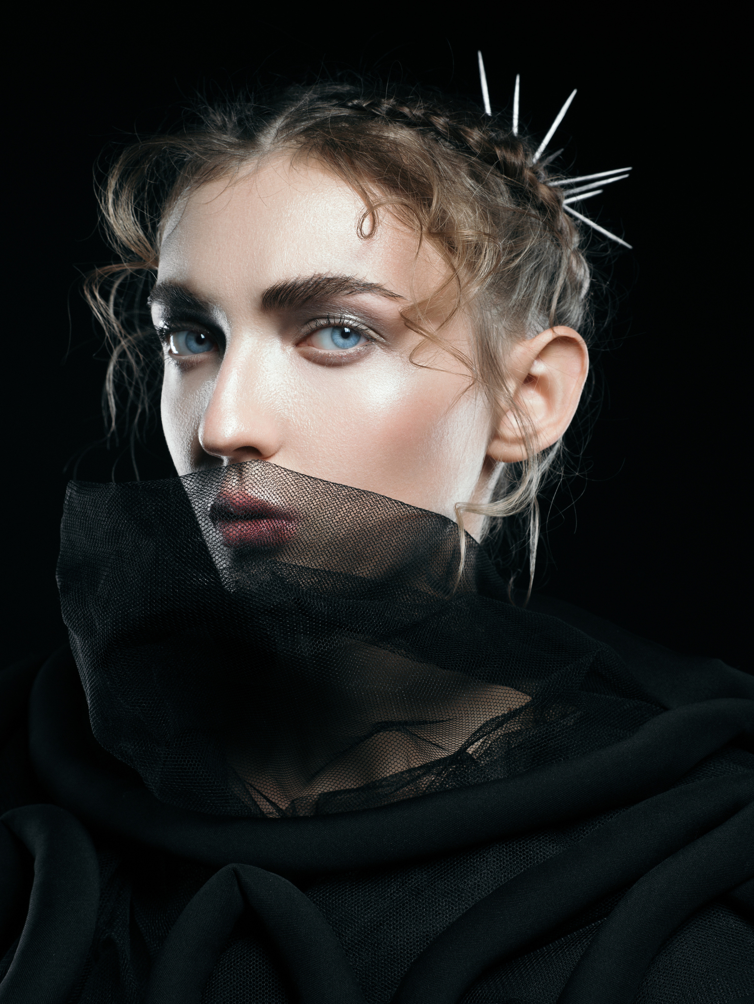 HUF «No place for prayers». Fashion-фотограф (фэшн-фотограф) в Москве Руслан Исинев (Ruslan Isinev)