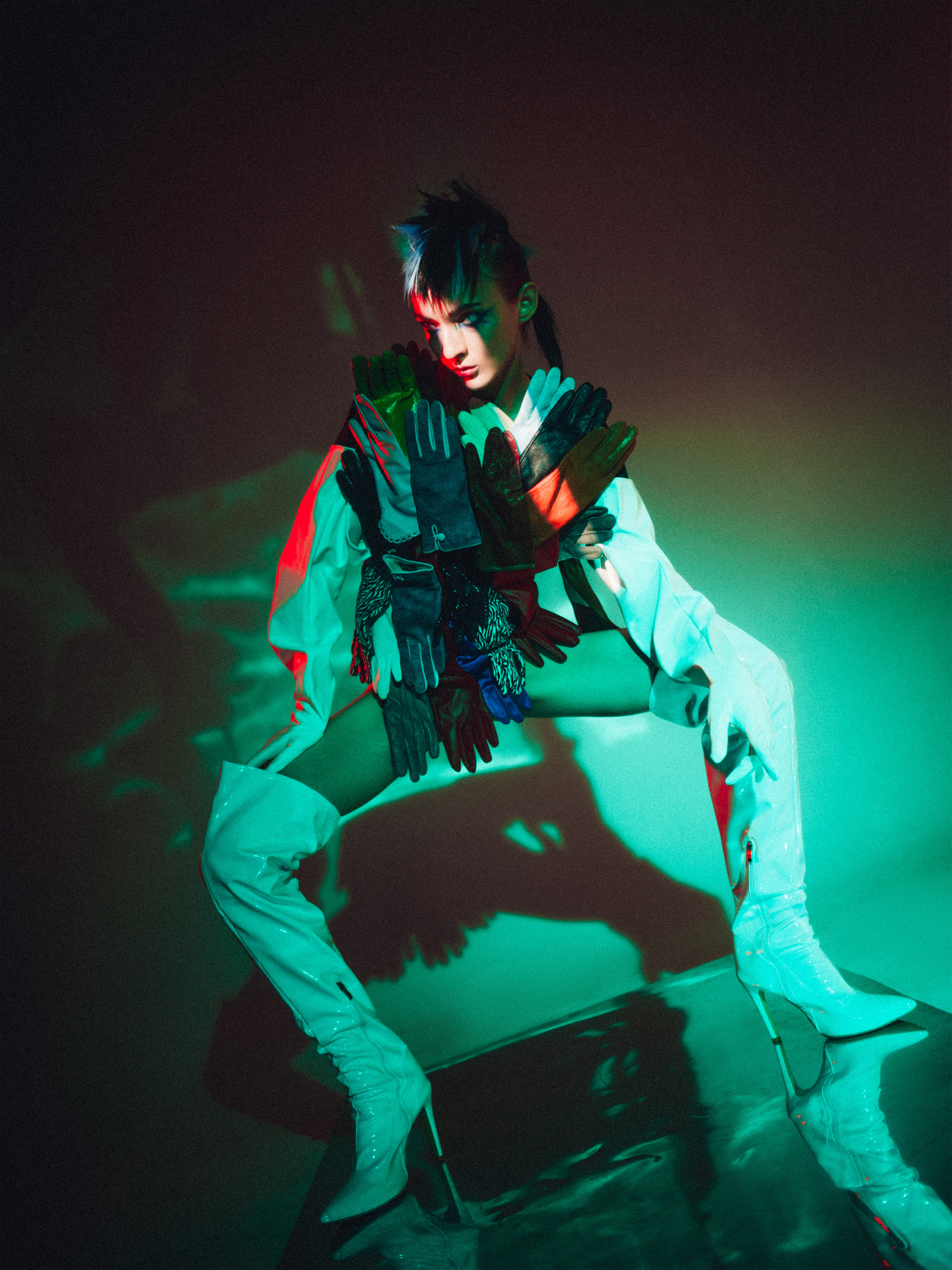 «Out Of Sticks And Shit». Fashion-фотограф (фэшн-фотограф) в Москве Руслан Исинев (Ruslan Isinev)