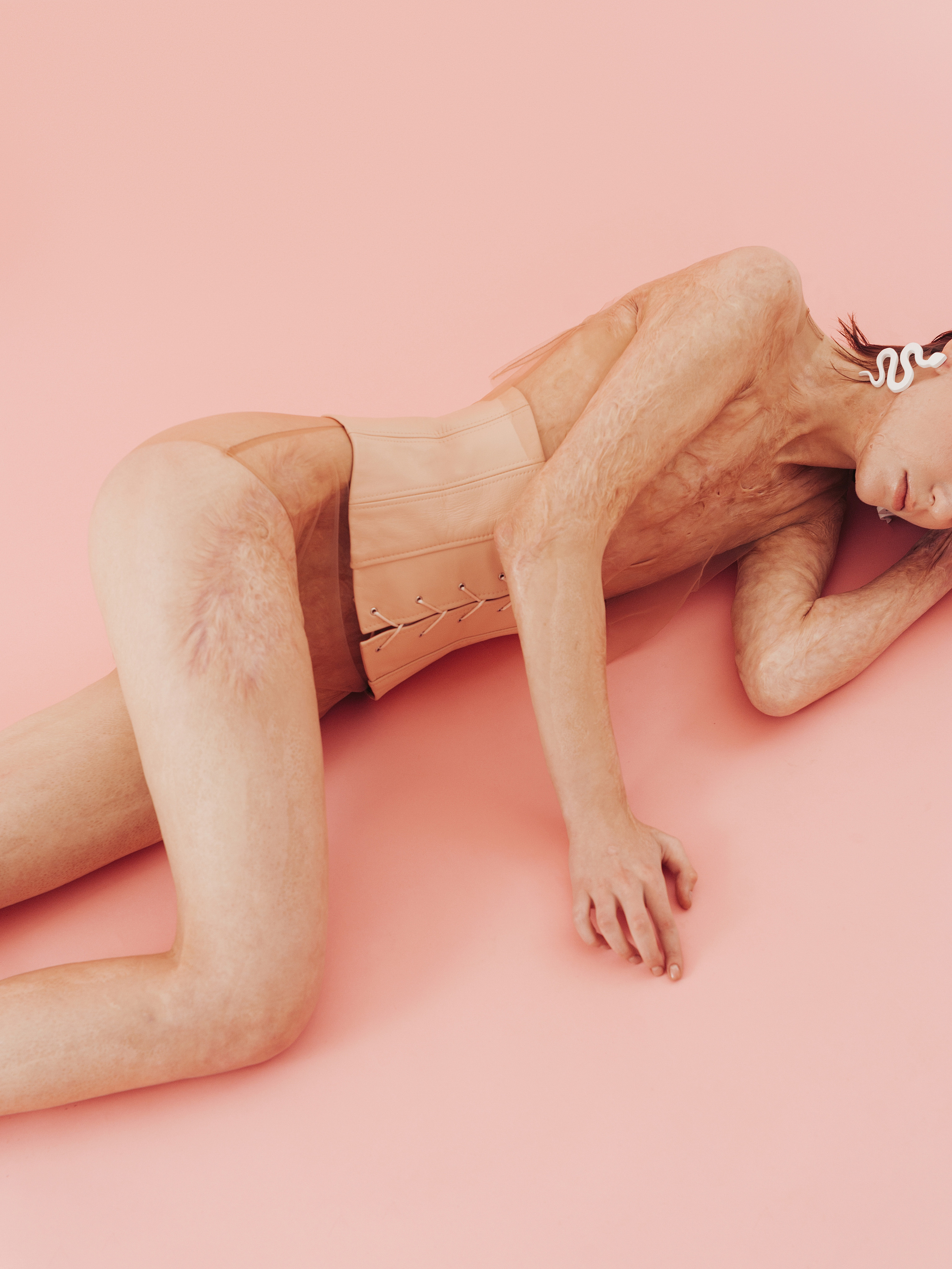 «Refractory» for NYLON magazine. Fashion-фотограф (фэшн-фотограф) в Москве Руслан Исинев (Ruslan Isinev)