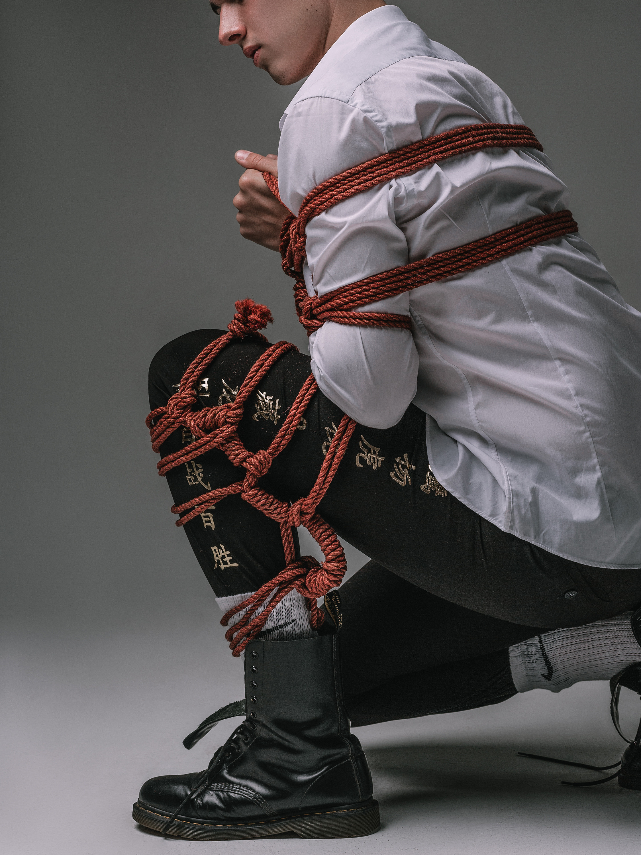 Fucking Young! Magazine «Out of control». Fashion-фотограф (фэшн-фотограф) в Москве Руслан Исинев (Ruslan Isinev)