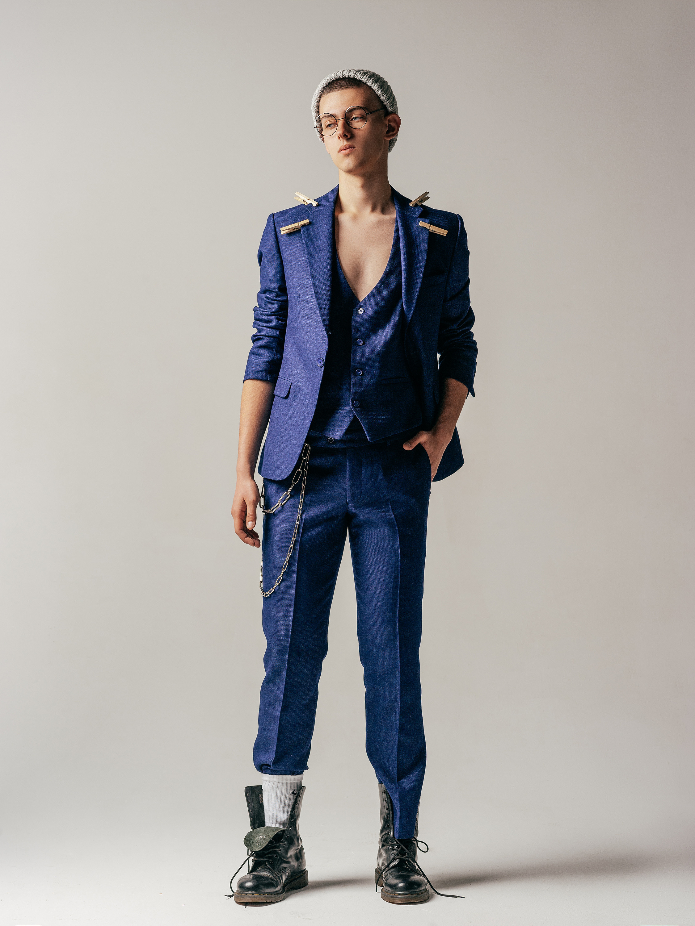 Fucking Young! Magazine «Out of control». Fashion-фотограф (фэшн-фотограф) в Москве Руслан Исинев (Ruslan Isinev)