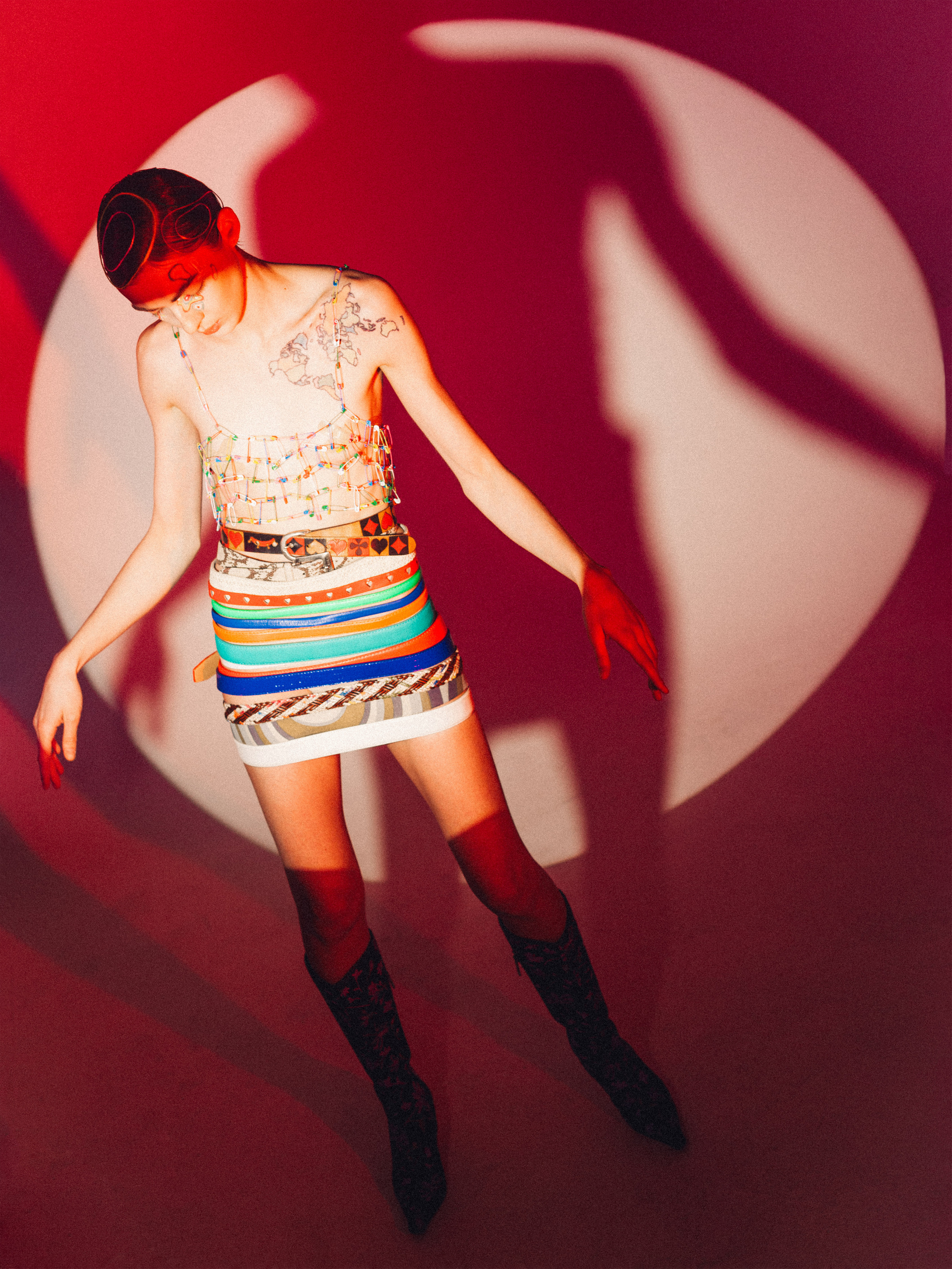 «Out Of Sticks And Shit». Fashion-фотограф (фэшн-фотограф) в Москве Руслан Исинев (Ruslan Isinev)