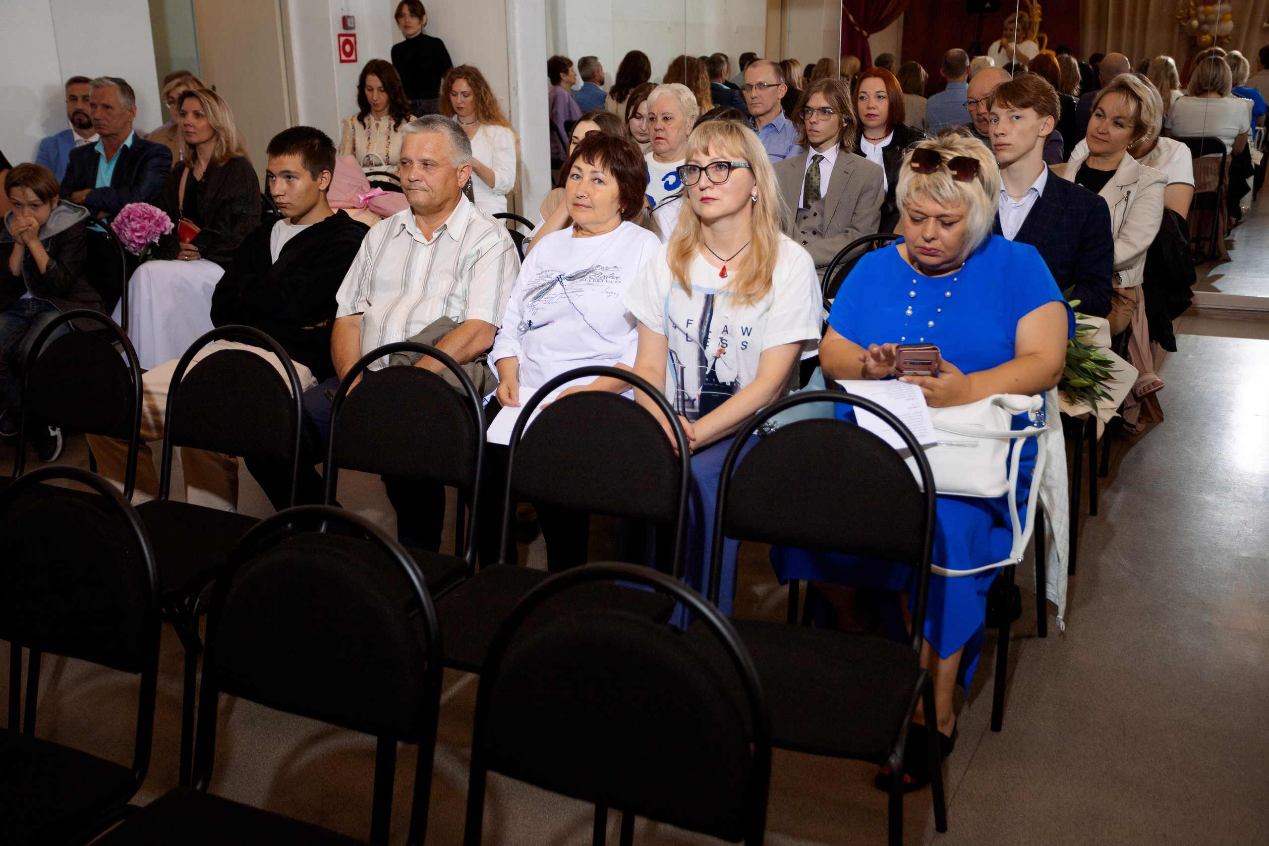 ВРУЧЕНИЕ АТТЕСТАТОВ: Пример. Все фото. Профессиональный фотограф в Ижевске Леша Петров