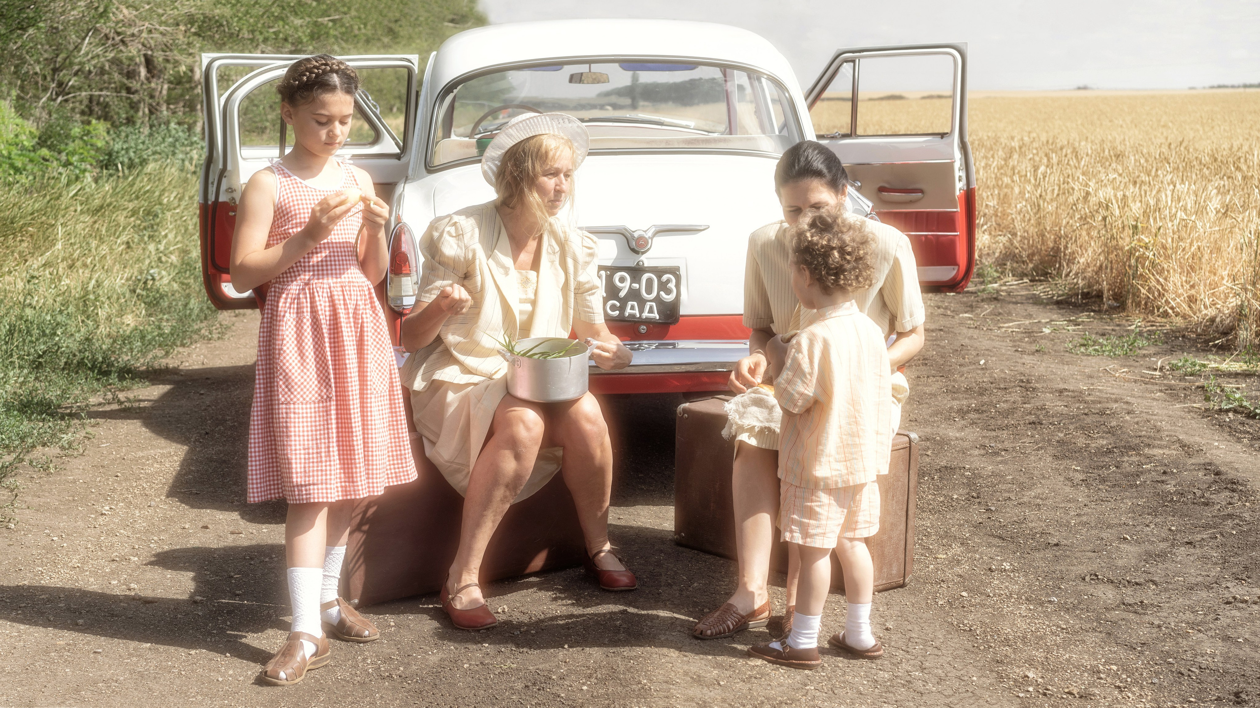 Папа купил автомобиль. Фотохудожник и фоторежиссёр Евгения Будякова